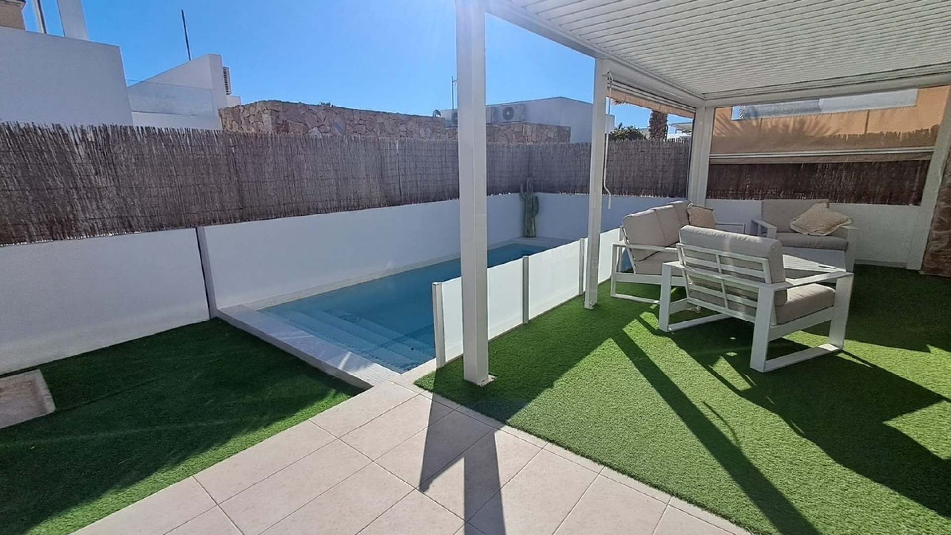Resale - Villa - Cabo Roig - Costa Blanca South