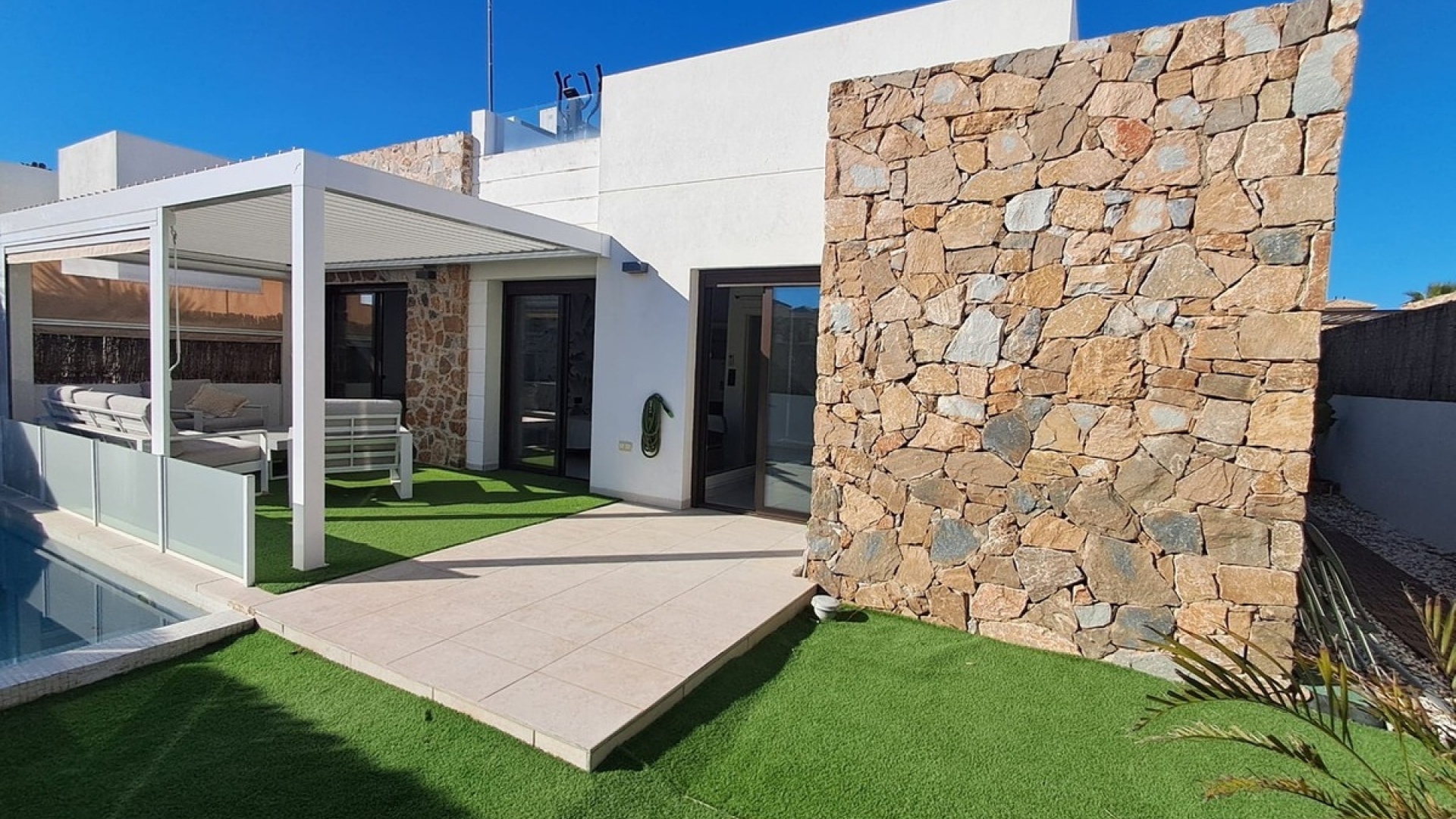 Resale - Villa - Cabo Roig - Costa Blanca South