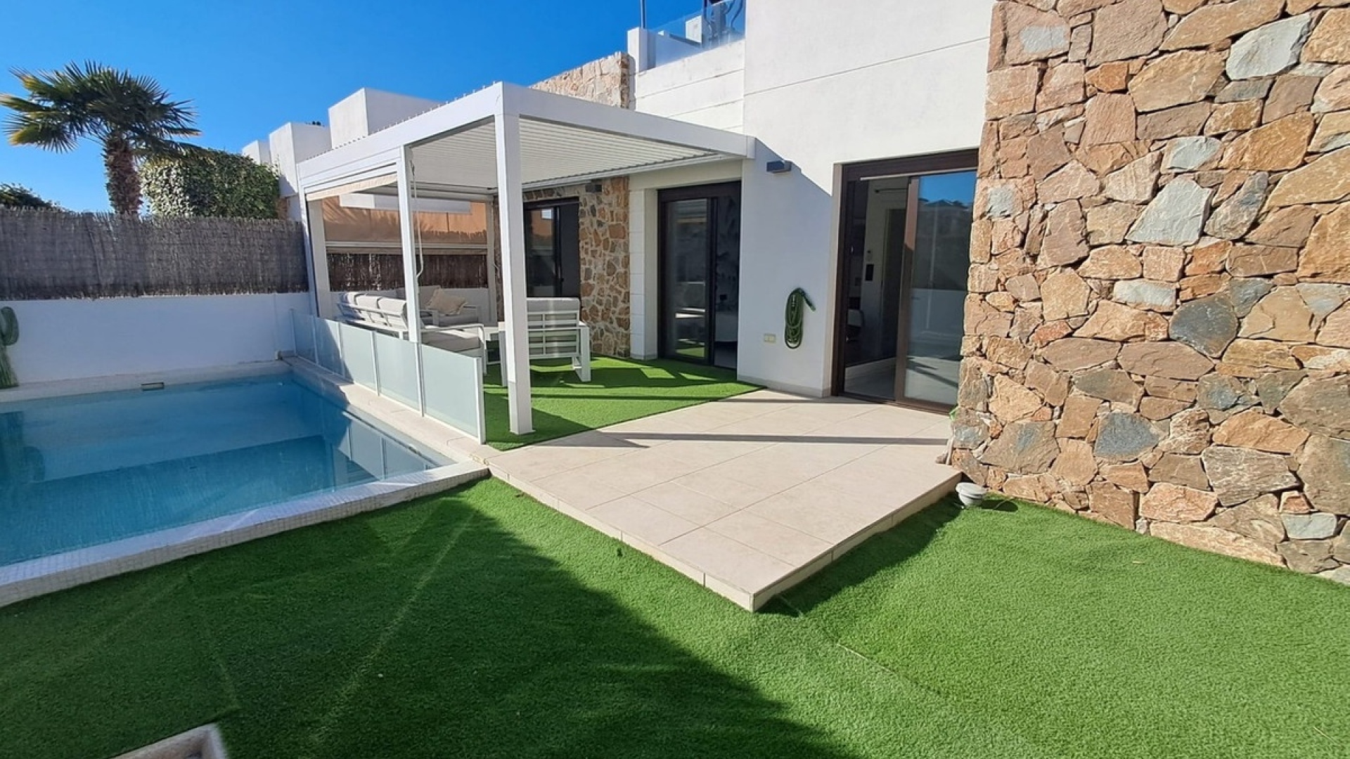 Resale - Villa - Cabo Roig - Costa Blanca South