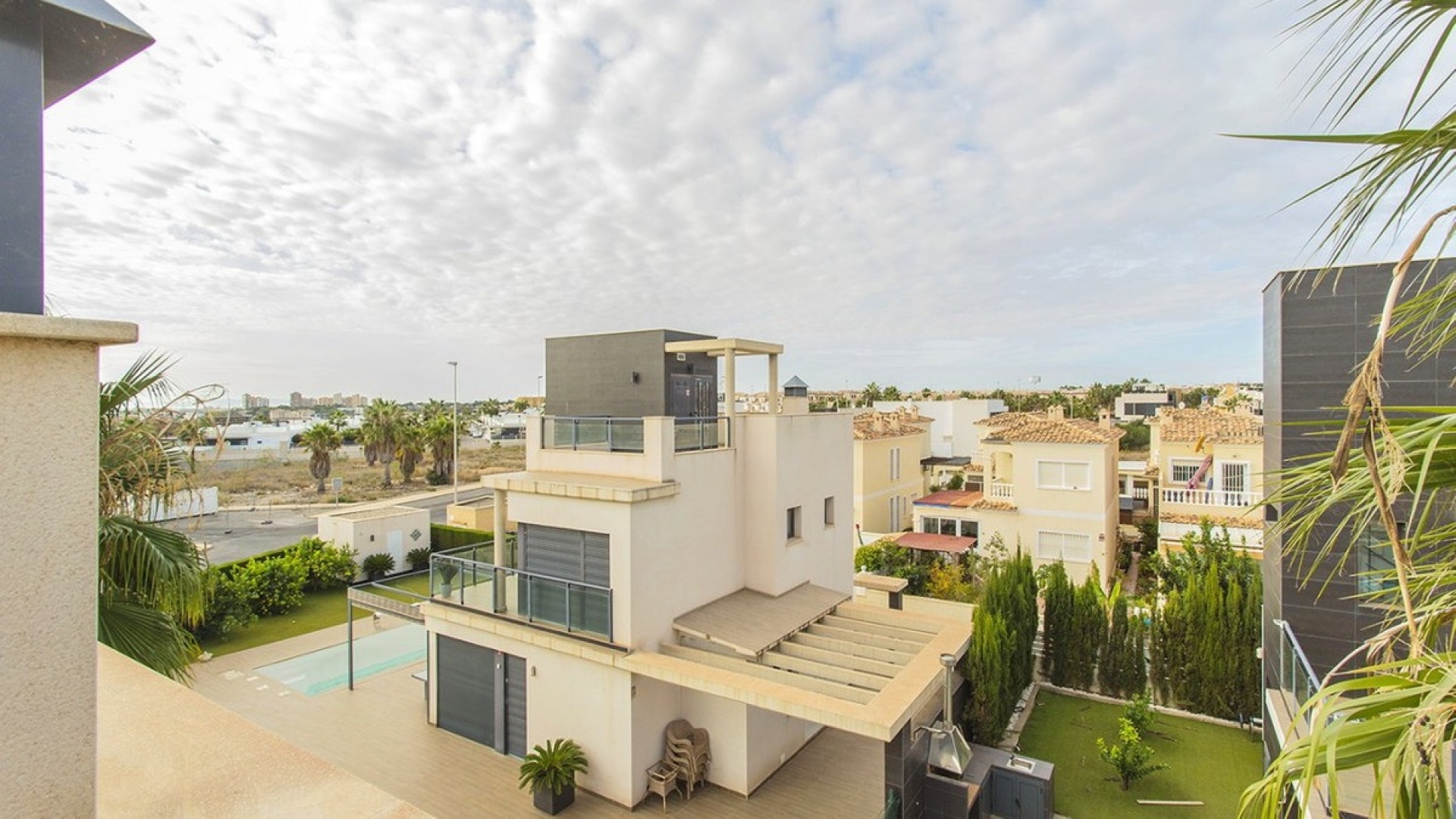Resale - Villa - Cabo Roig - Costa Blanca South