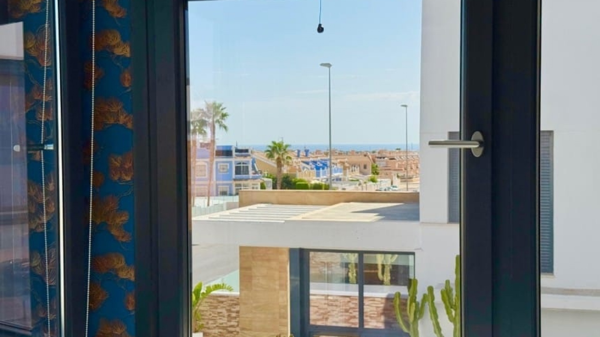 Resale - Villa - Cabo Roig - Costa Blanca South