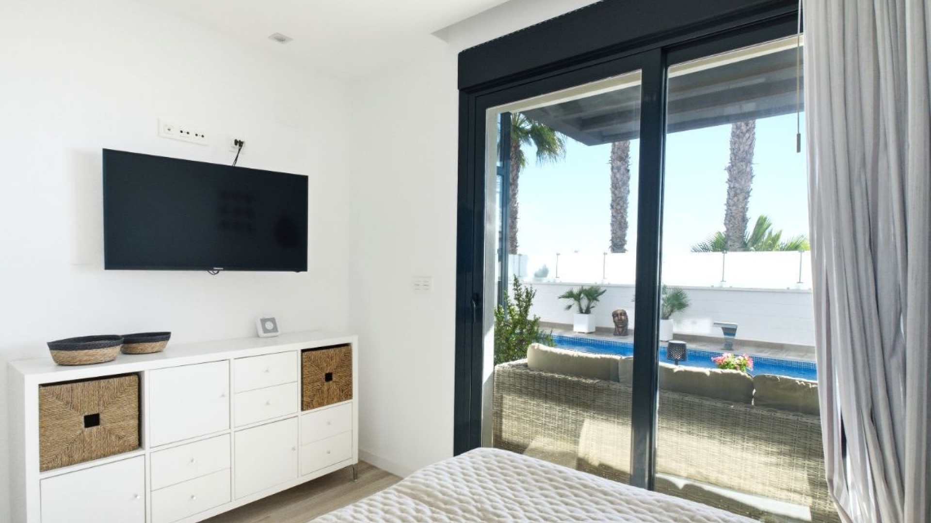Resale - Villa - Cabo Roig - Costa Blanca South