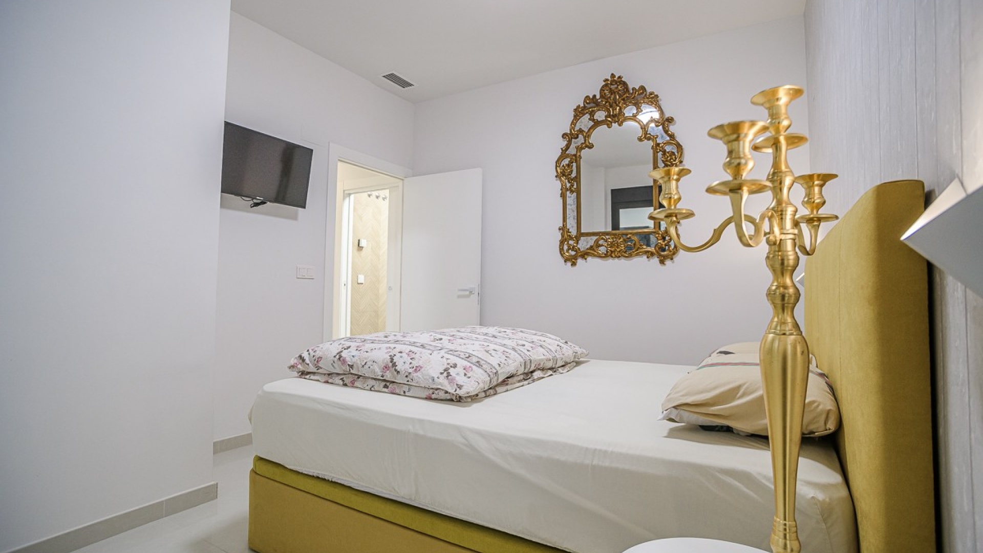 Resale - Villa - Cabo Roig - la regia