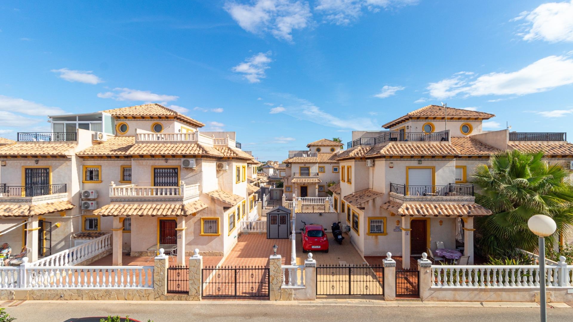 Resale - Villa - Cabo Roig - la regia