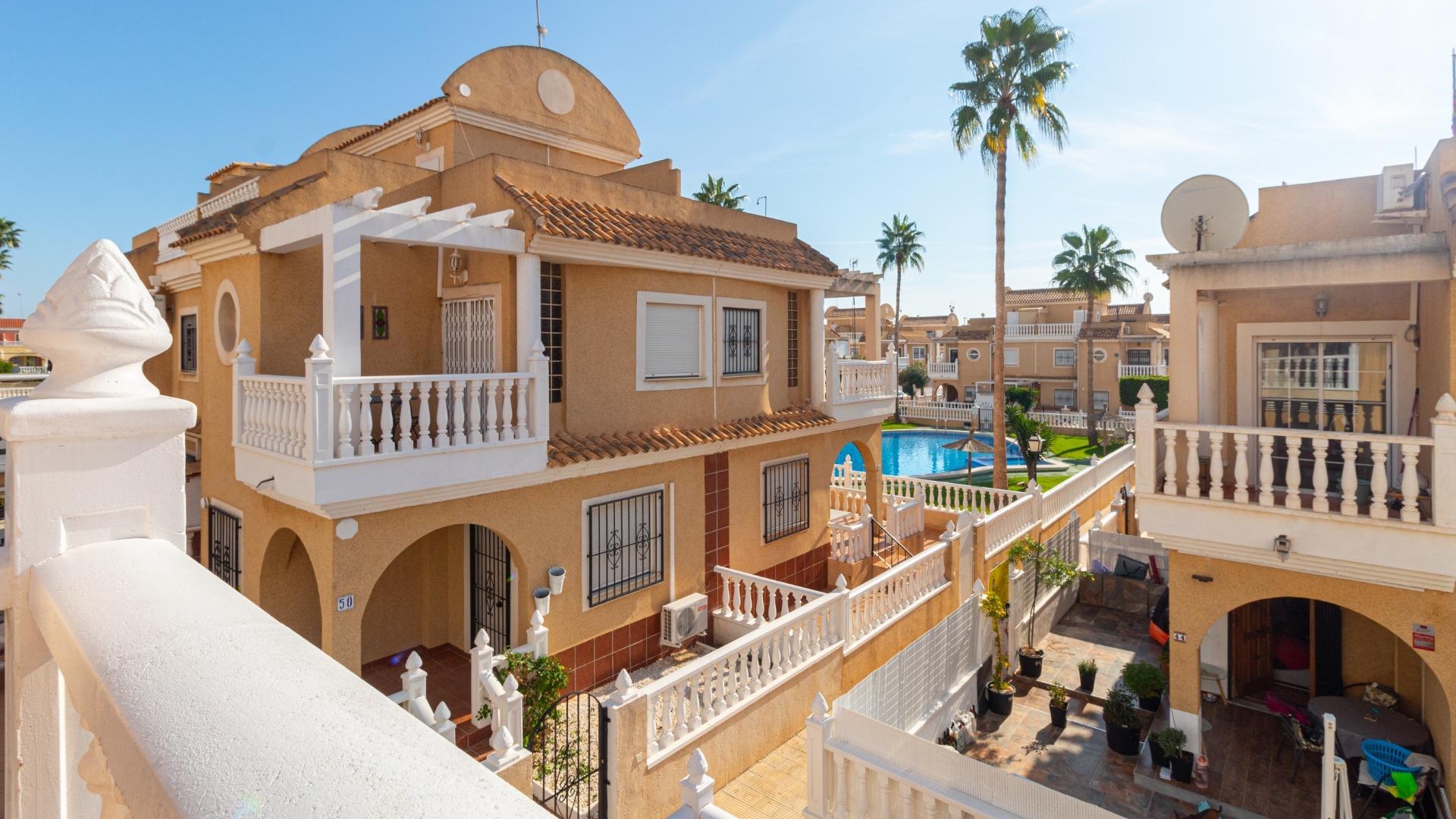 Resale - Villa - Cabo Roig - la regia