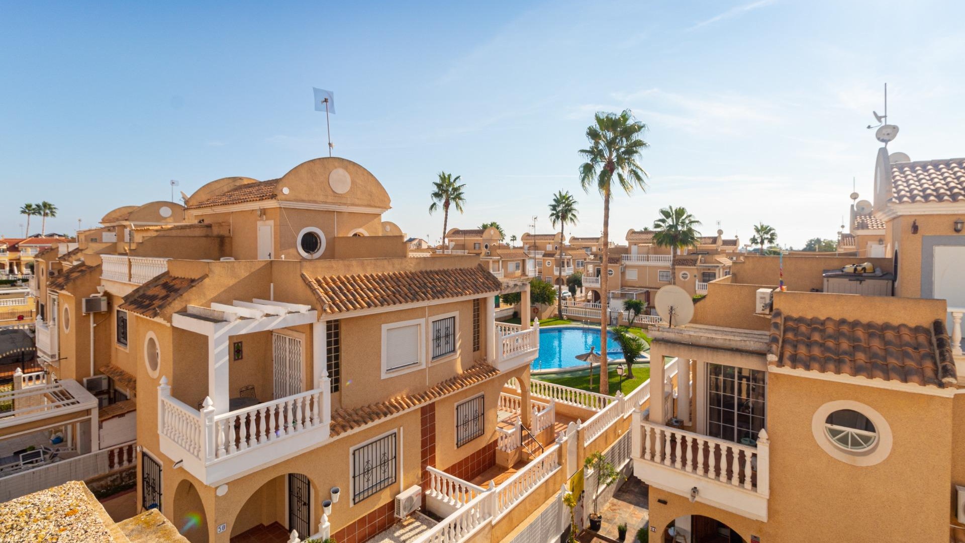 Resale - Villa - Cabo Roig - la regia