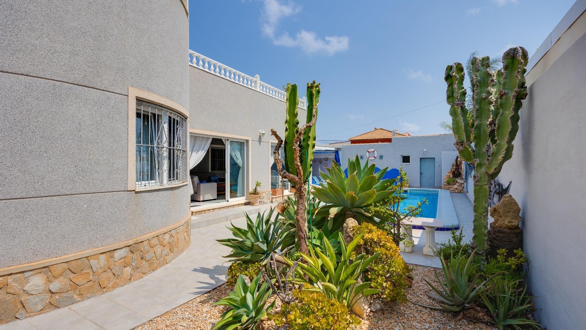 Resale - Villa - Cabo Roig - la regia