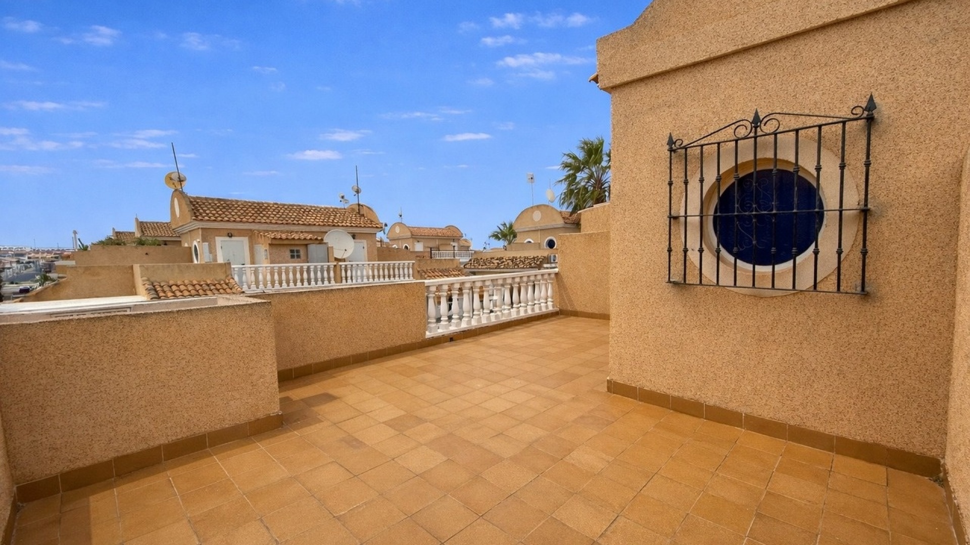Resale - Villa - Cabo Roig - la regia