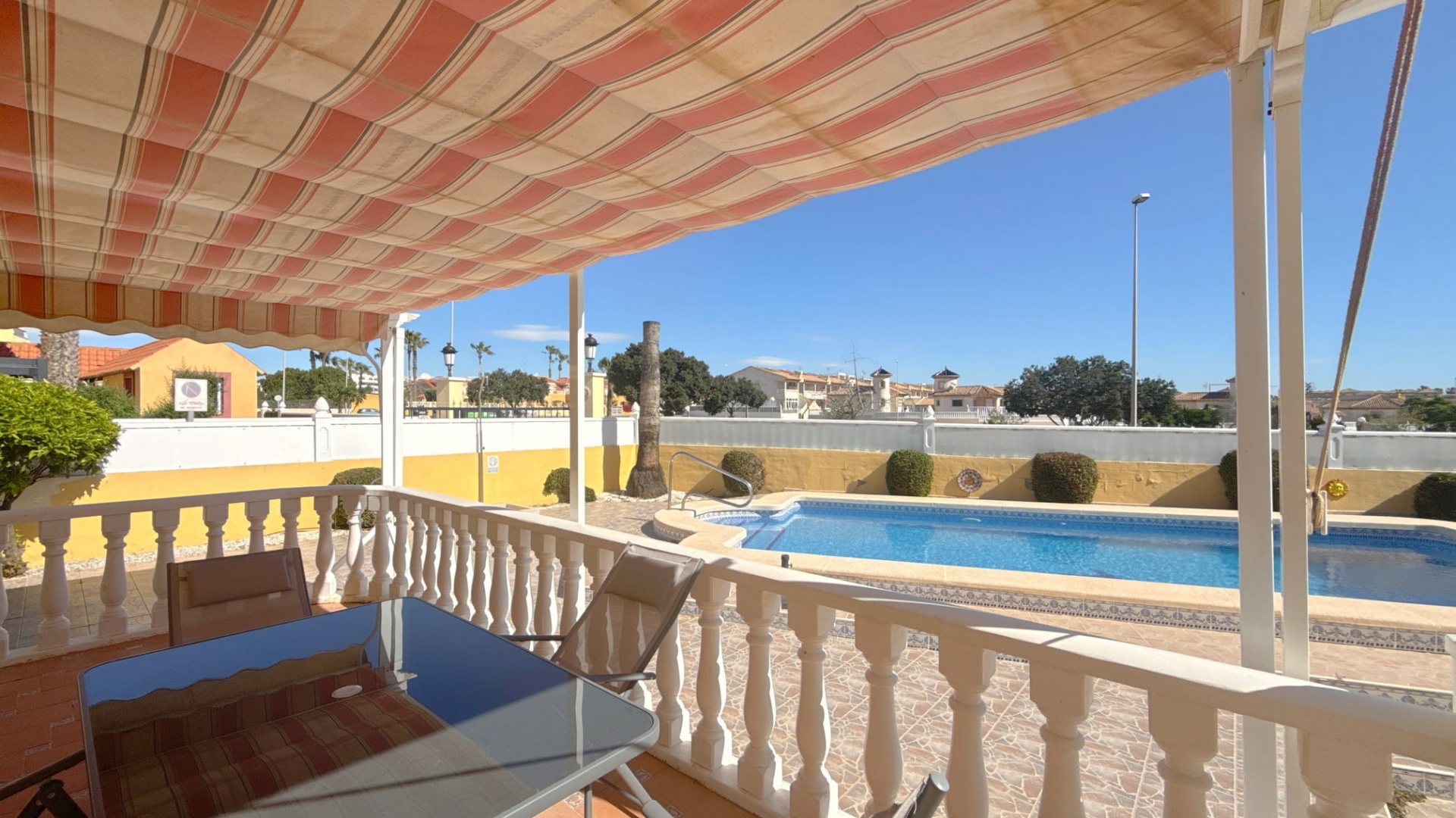 Resale - Villa - Cabo Roig - la regia