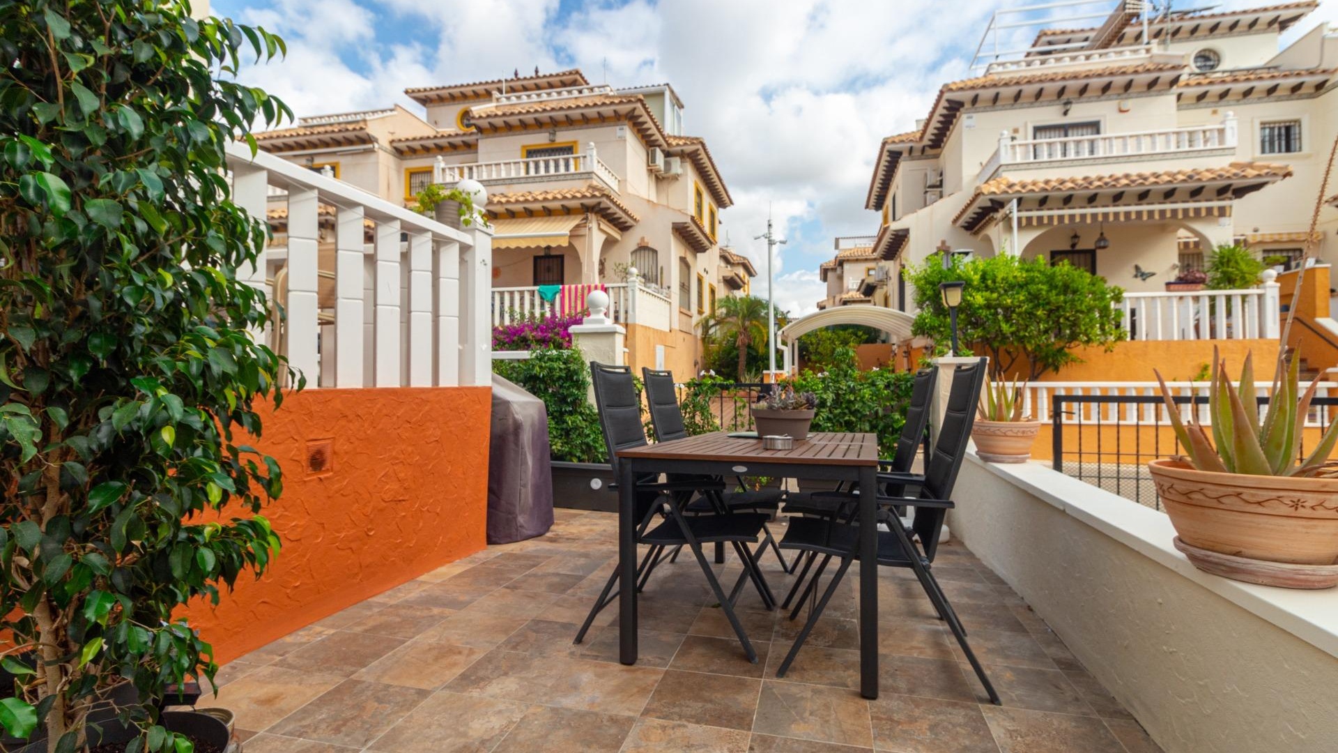 Resale - Villa - Cabo Roig - Lomas de Cabo Roig
