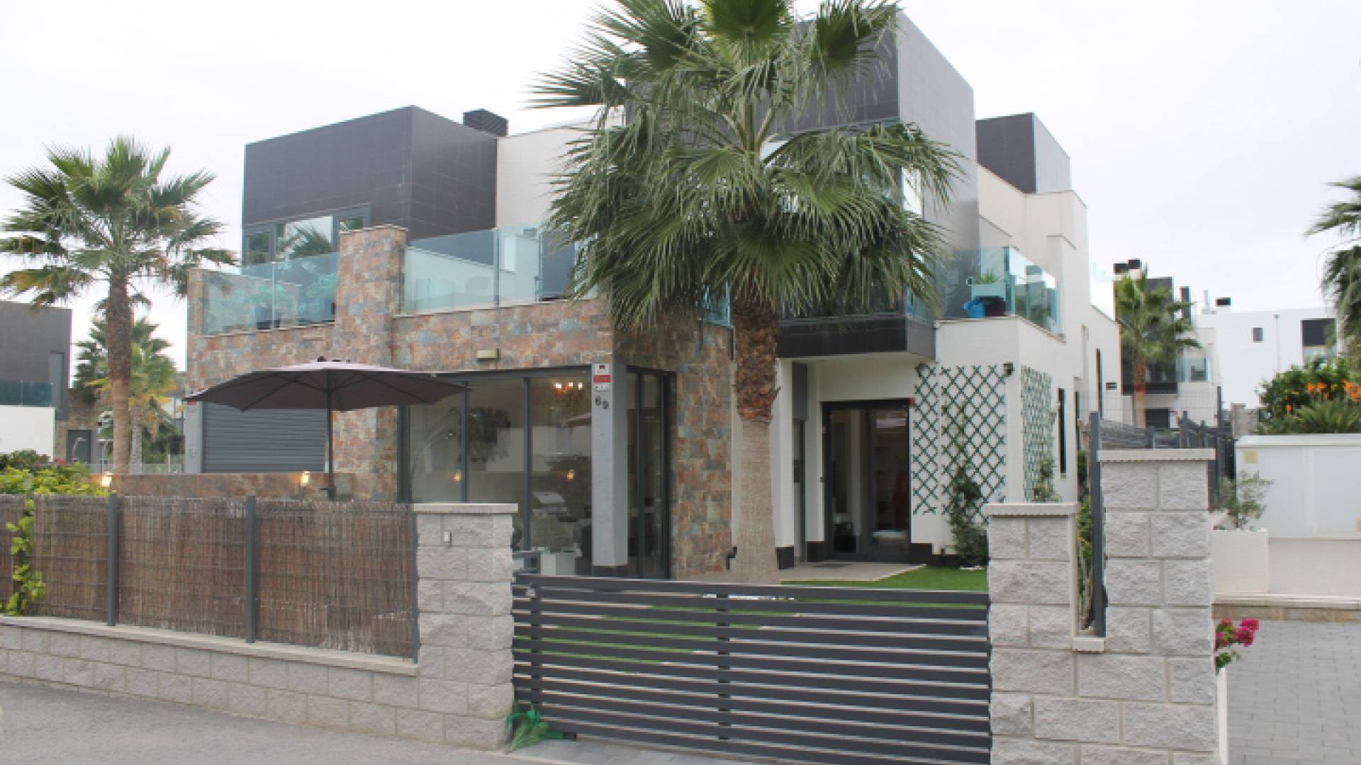 Resale - Villa - Cabo Roig - Lomas de Cabo Roig