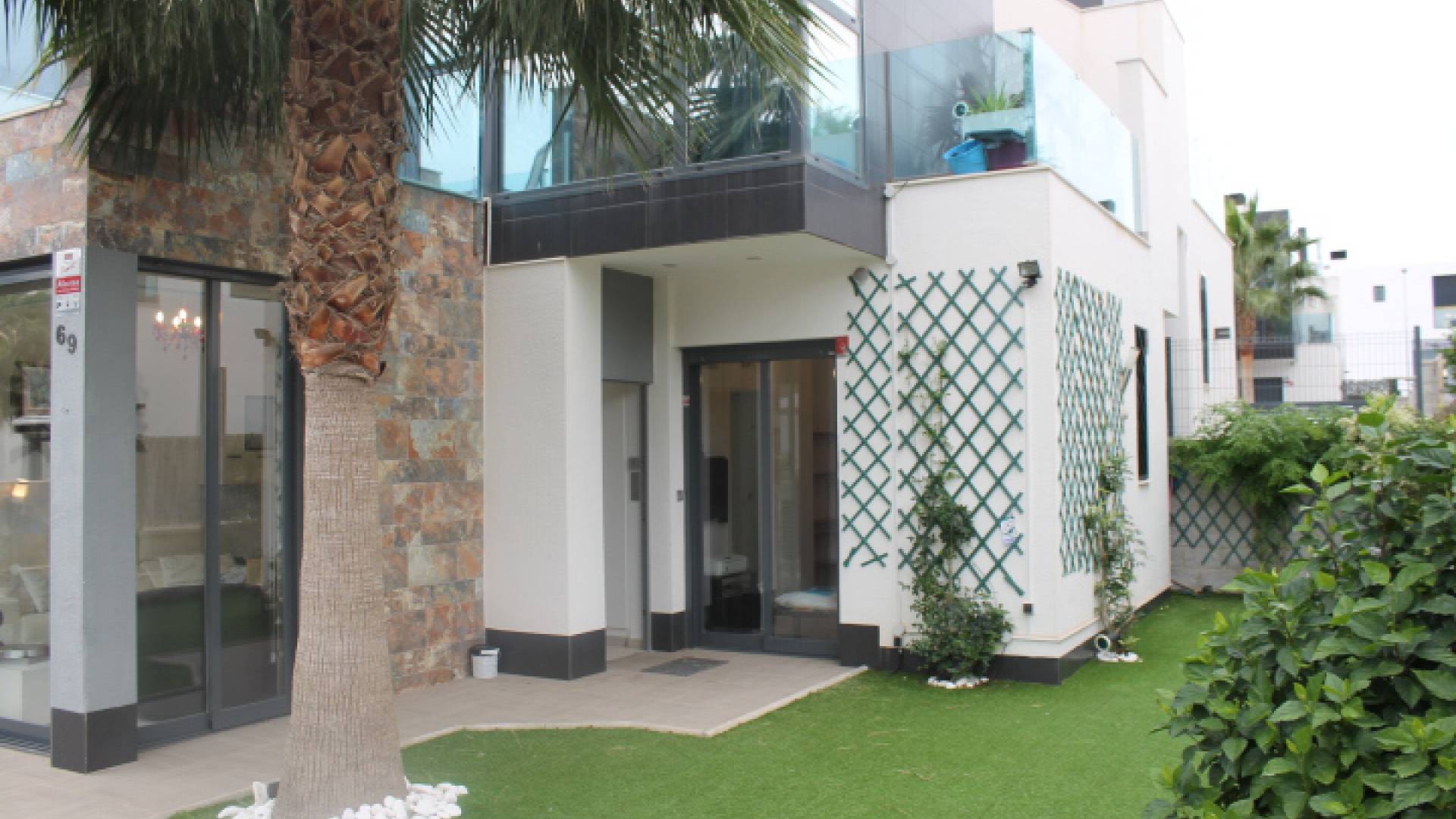 Resale - Villa - Cabo Roig - Lomas de Cabo Roig