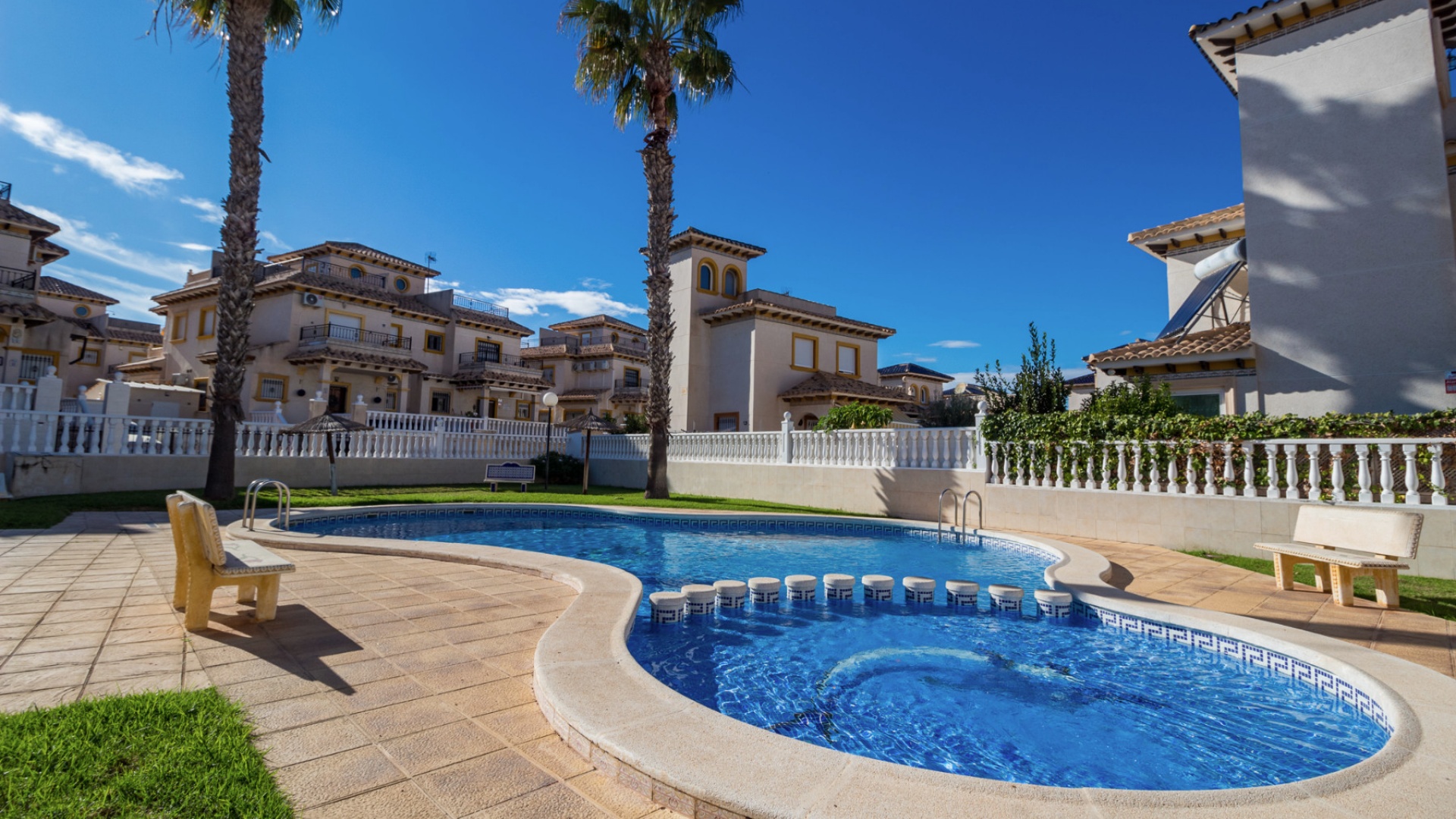 Resale - Villa - Cabo Roig - san jose