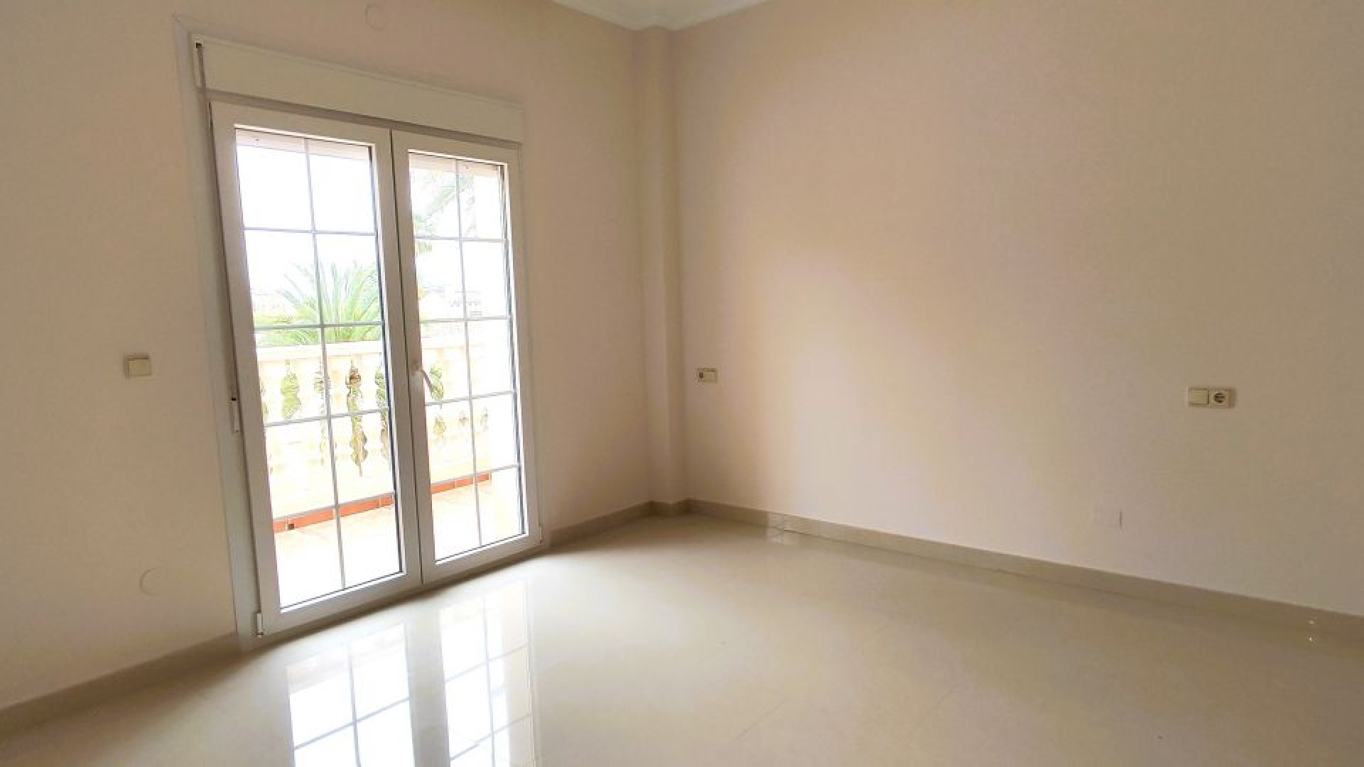 Resale - Villa - Cabo Roig