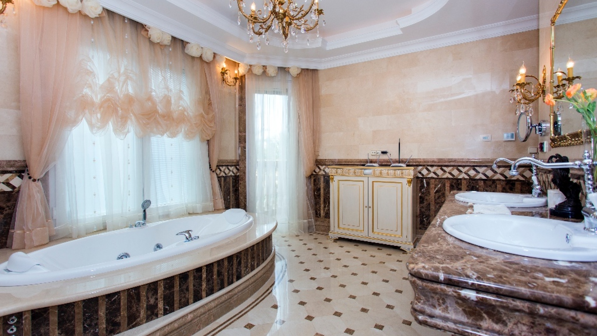 Resale - Villa - Cabo Roig