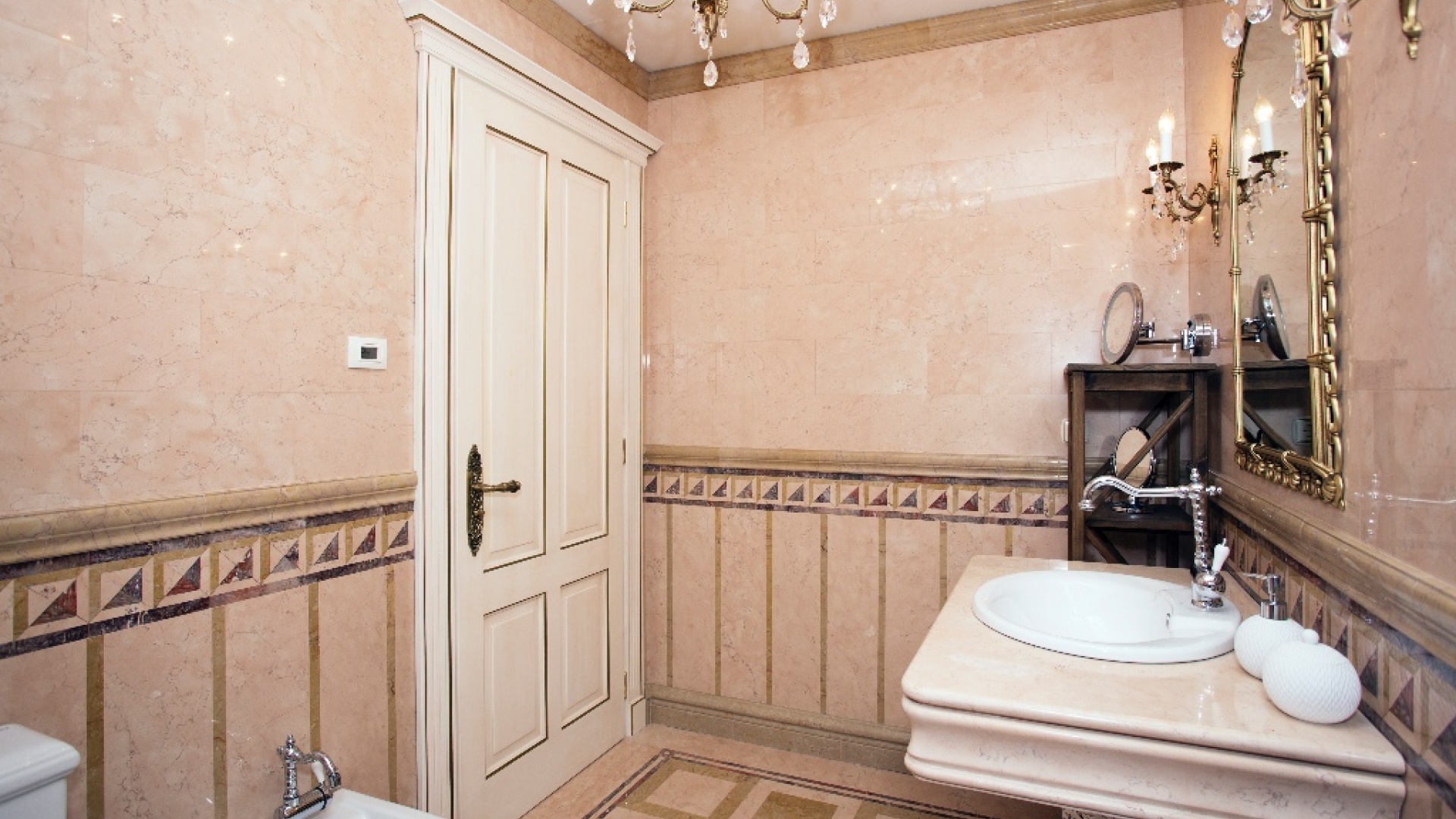 Resale - Villa - Cabo Roig