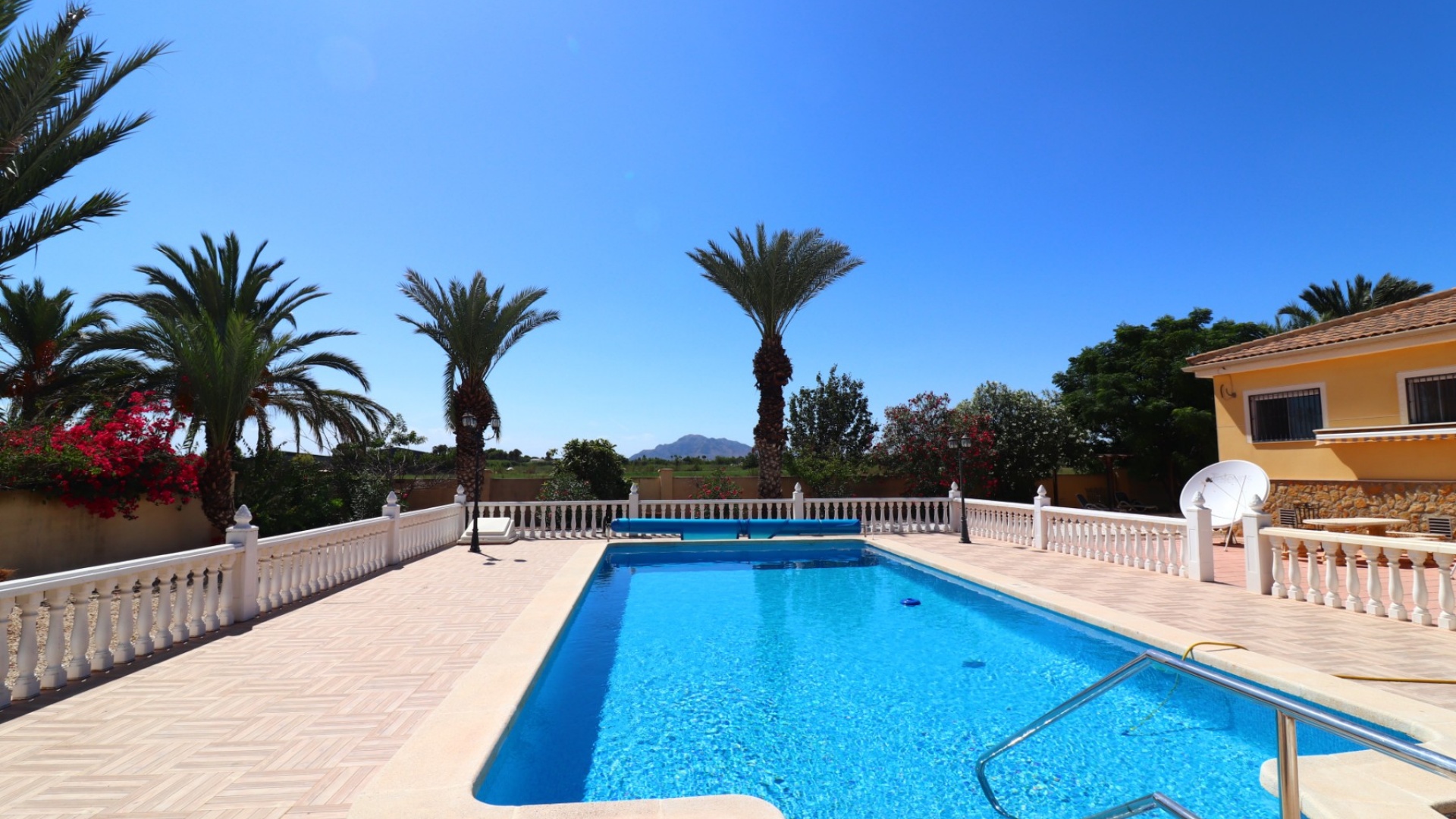 Resale - Villa - Catral