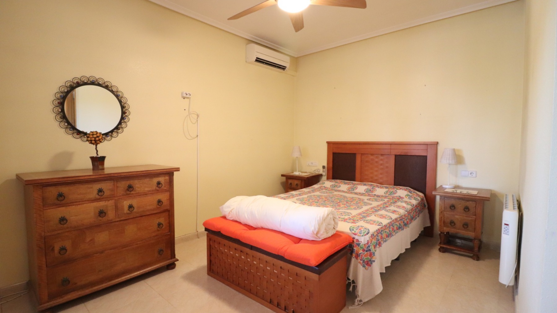 Resale - Villa - Catral