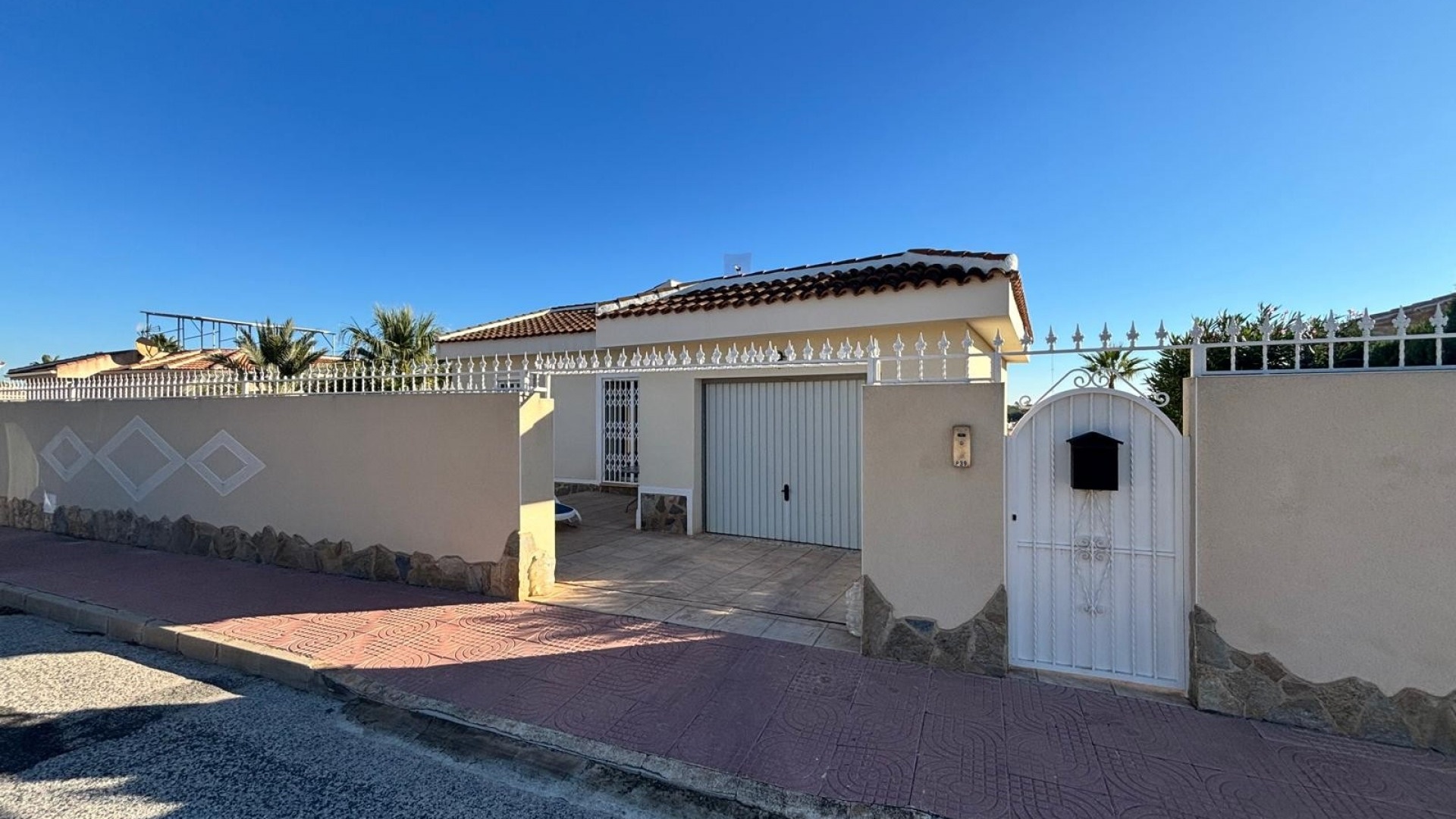 Resale - Villa - Ciudad Quesada - La Fiesta