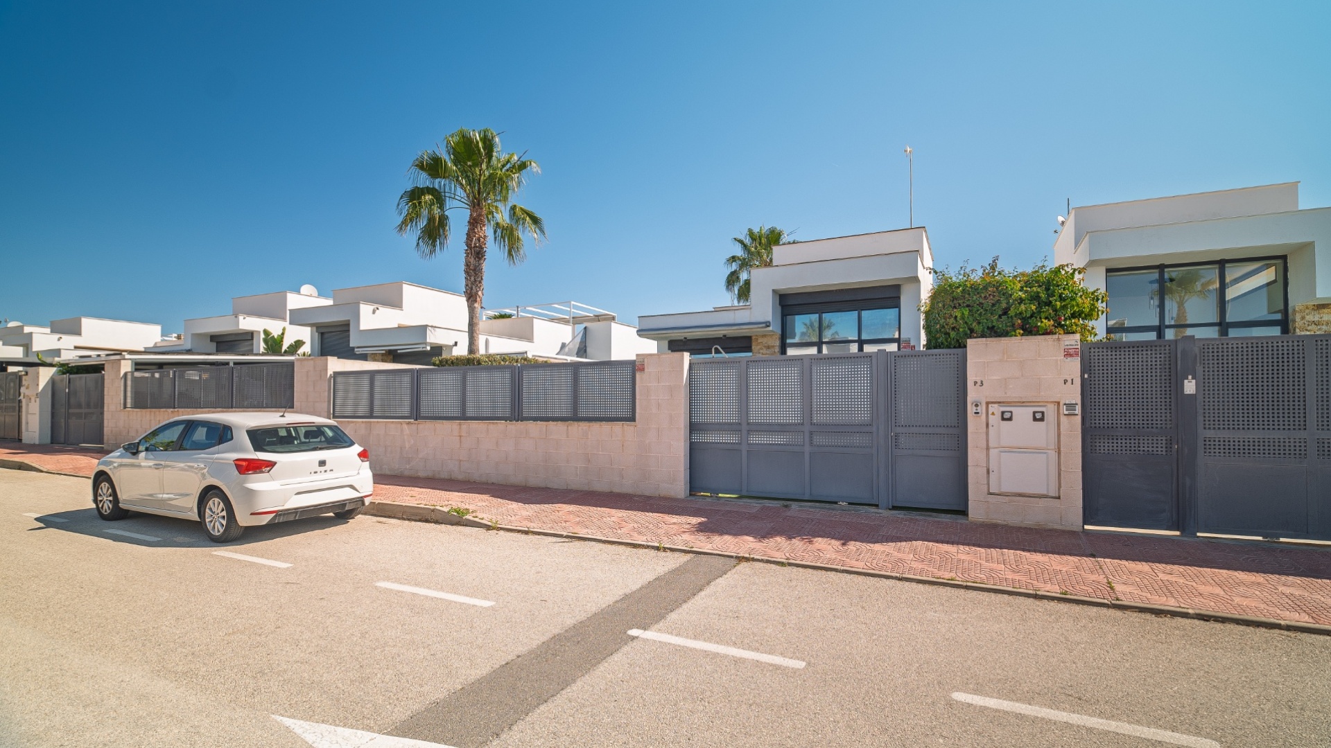 Resale - Villa - Ciudad Quesada - Pueblo Bravo