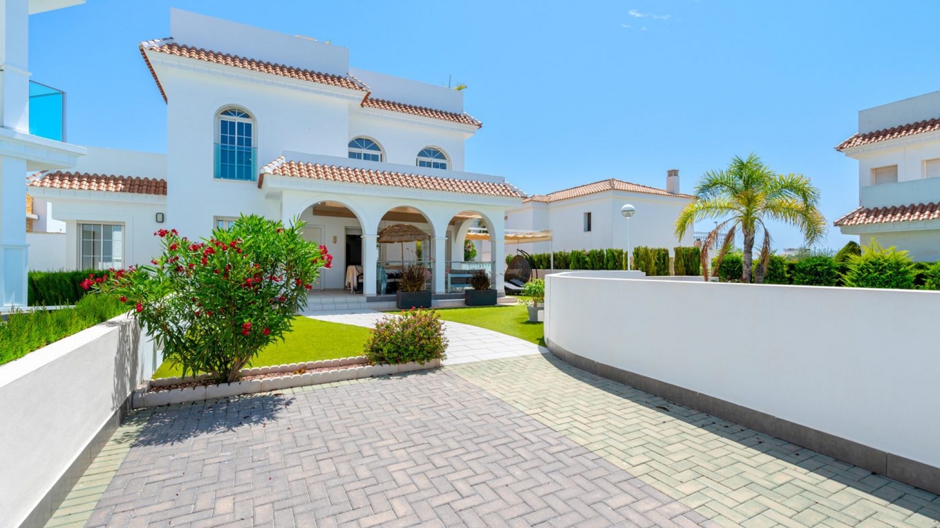 Resale - Villa - Ciudad Quesada - Pueblo Bravo