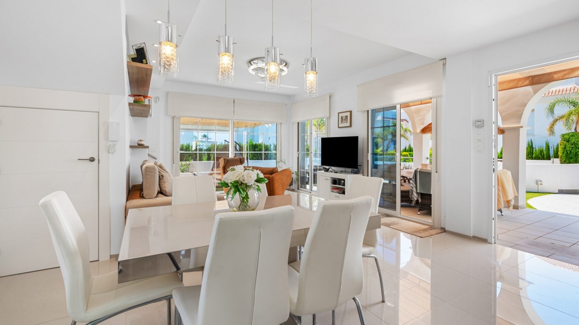 Resale - Villa - Ciudad Quesada - Pueblo Bravo