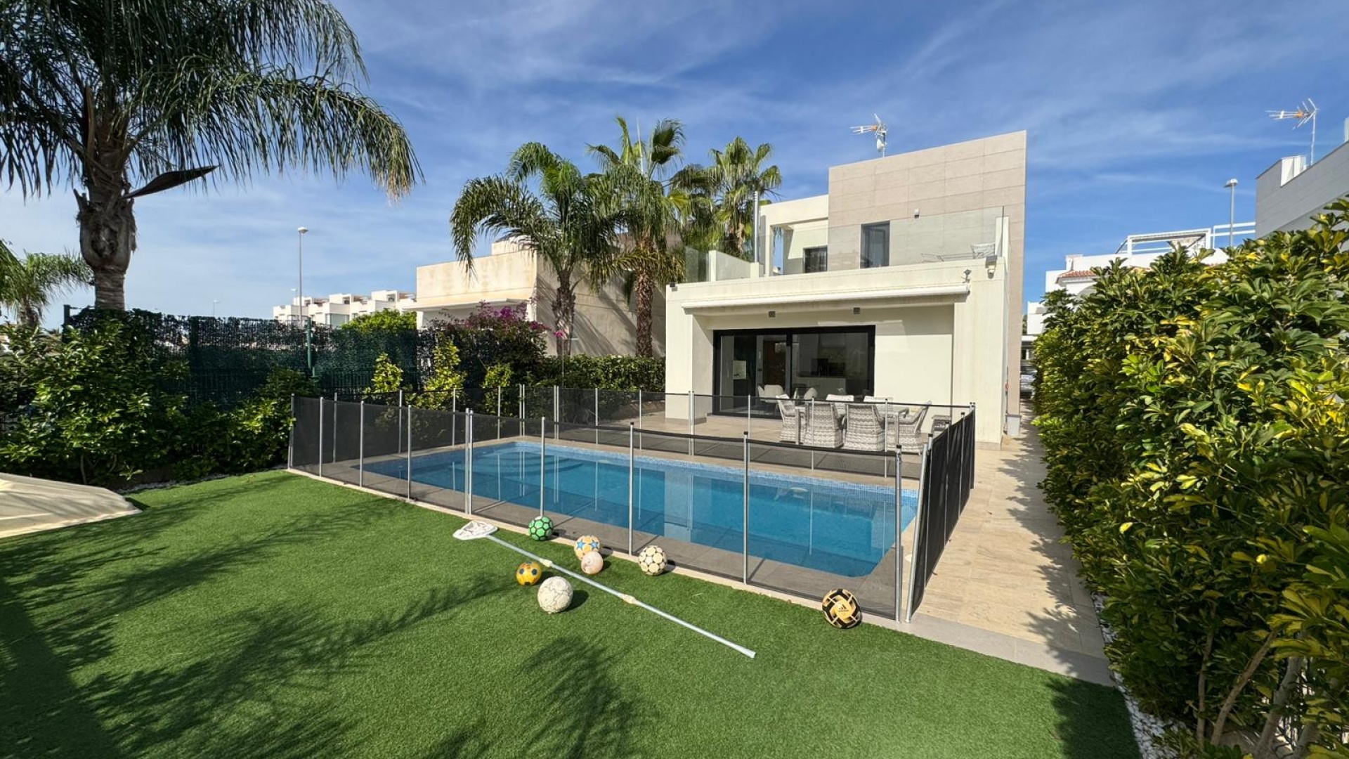 Resale - Villa - Ciudad Quesada - Pueblo Bravo