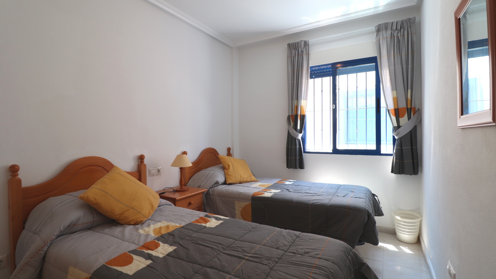 Resale - Villa - Daya Vieja - Daya Vieja - Town