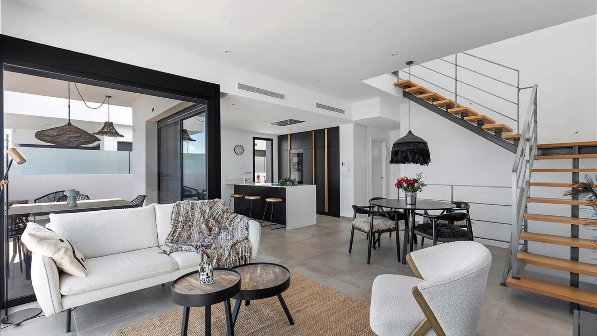 Resale - Villa - Dolores - Dolores Centro