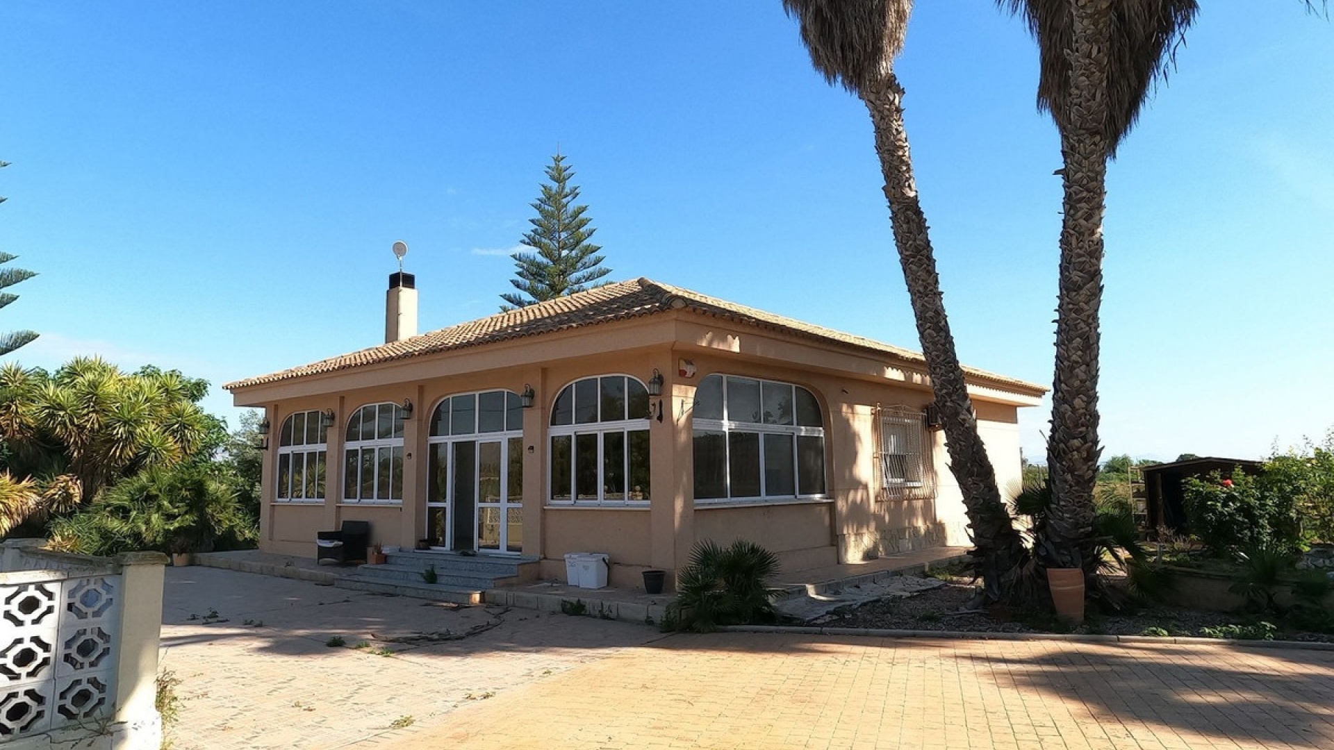 Resale - Villa - Dolores - Dolores Centro