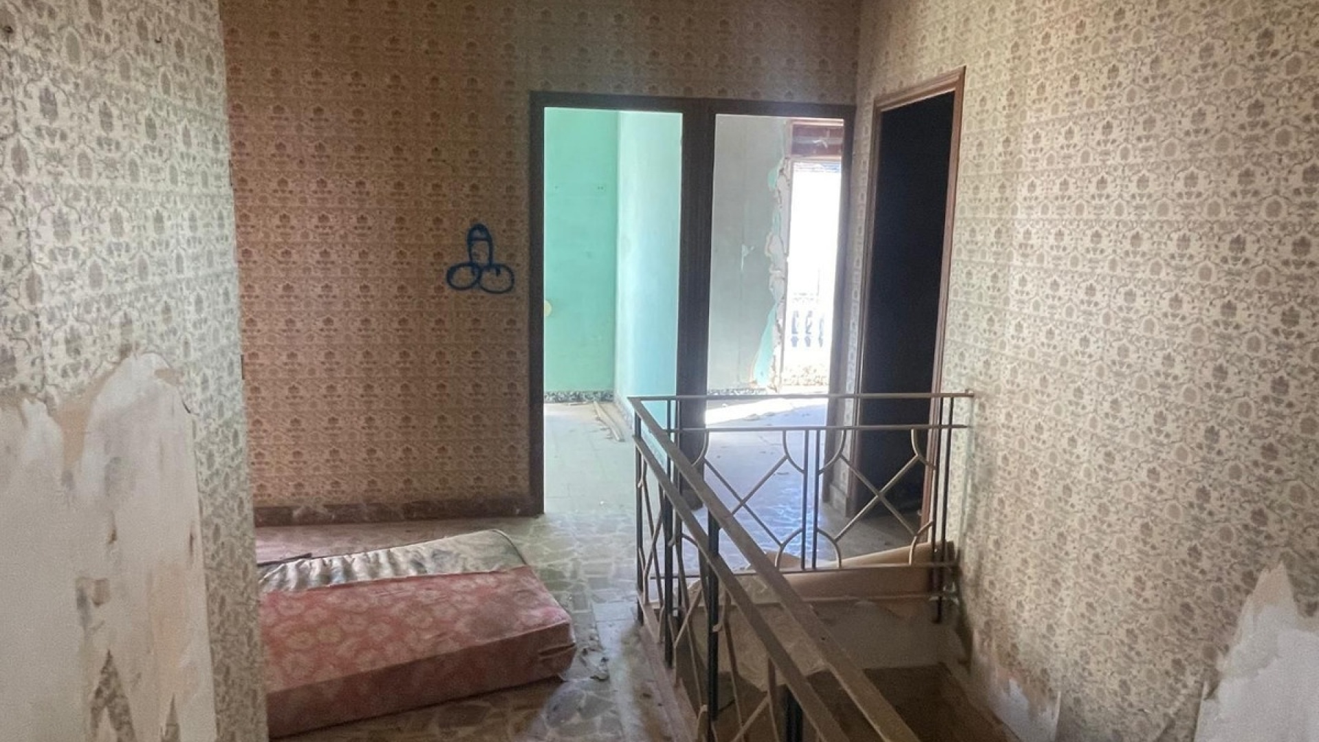 Resale - Villa - Dolores - Dolores Centro