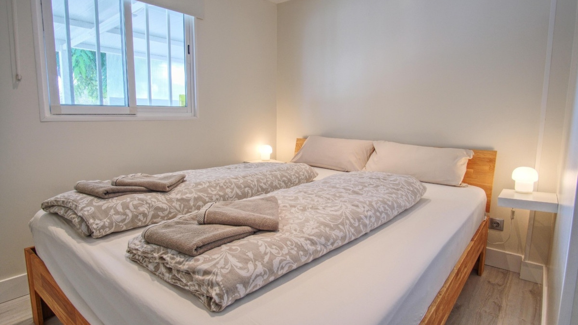 Resale - Villa - Dolores - Dolores Centro