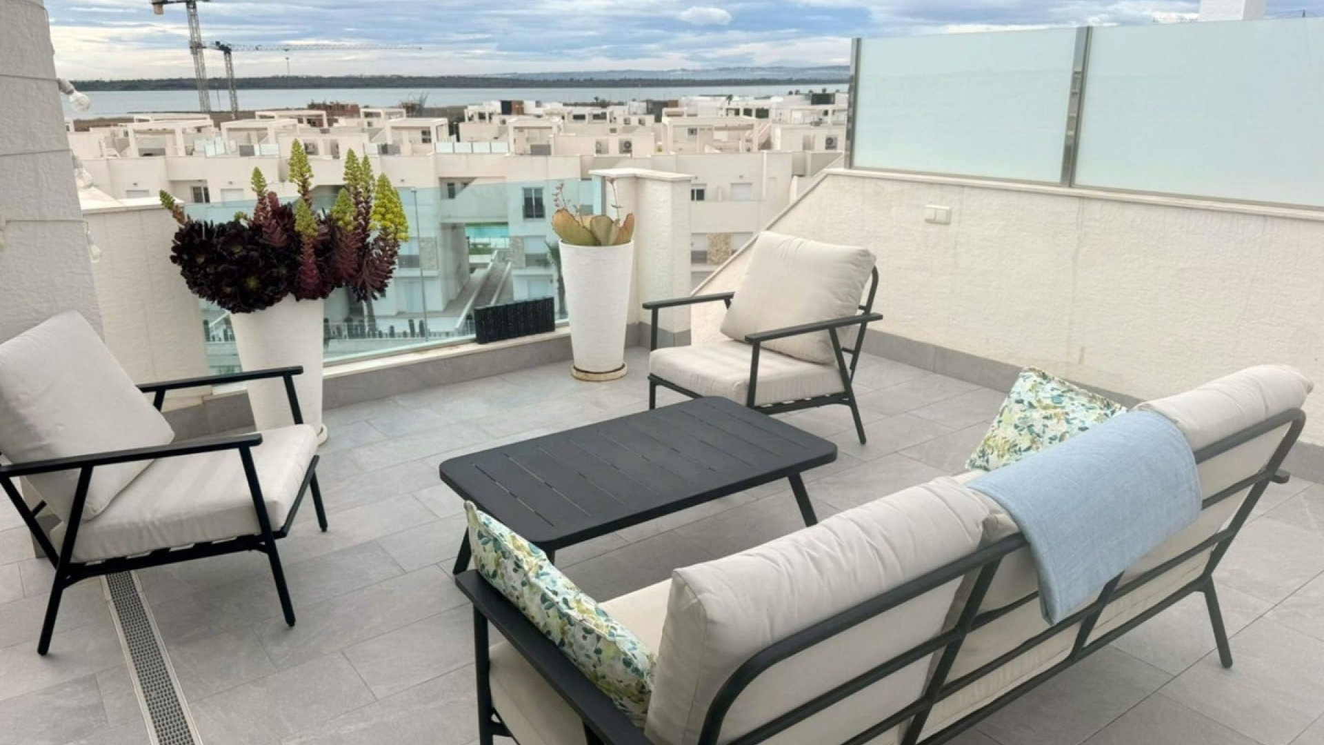 Resale - Villa - Guardamar del Segura - Urbanización El Raso