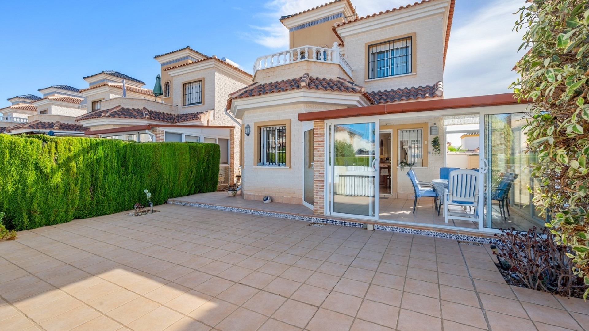 Resale - Villa - Guardamar del Segura