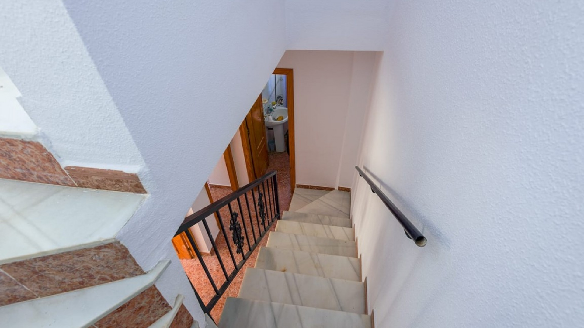 Resale - Villa - La Florida  - Al Andalus