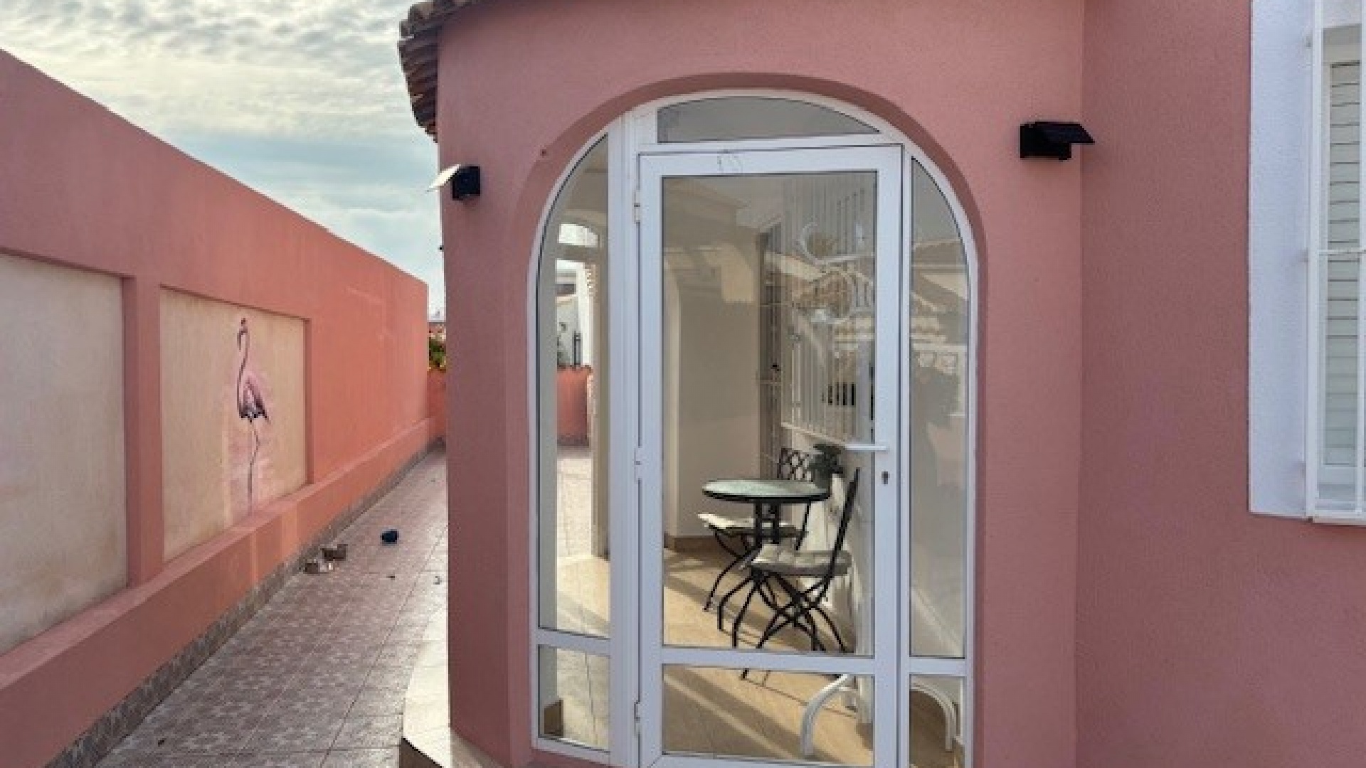 Resale - Villa - La Florida  - La Florida