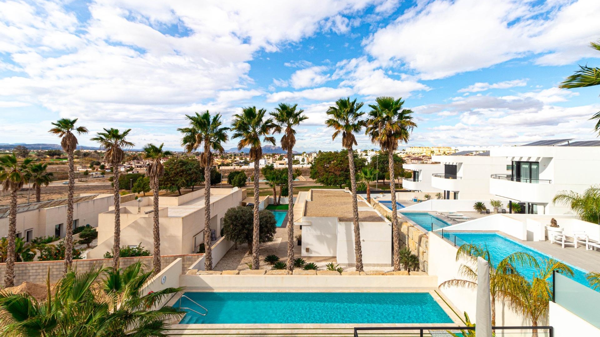 Resale - Villa - La Marina