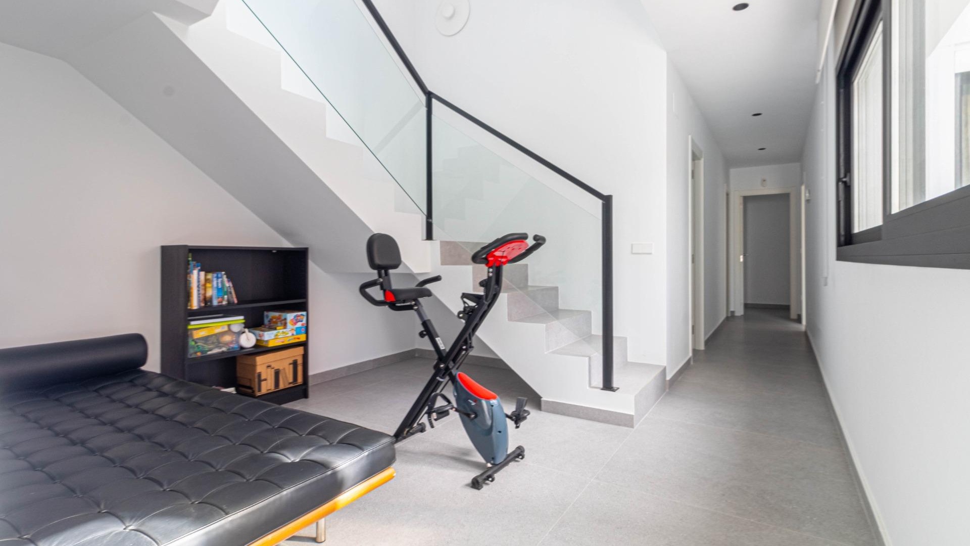 Resale - Villa - La Marina