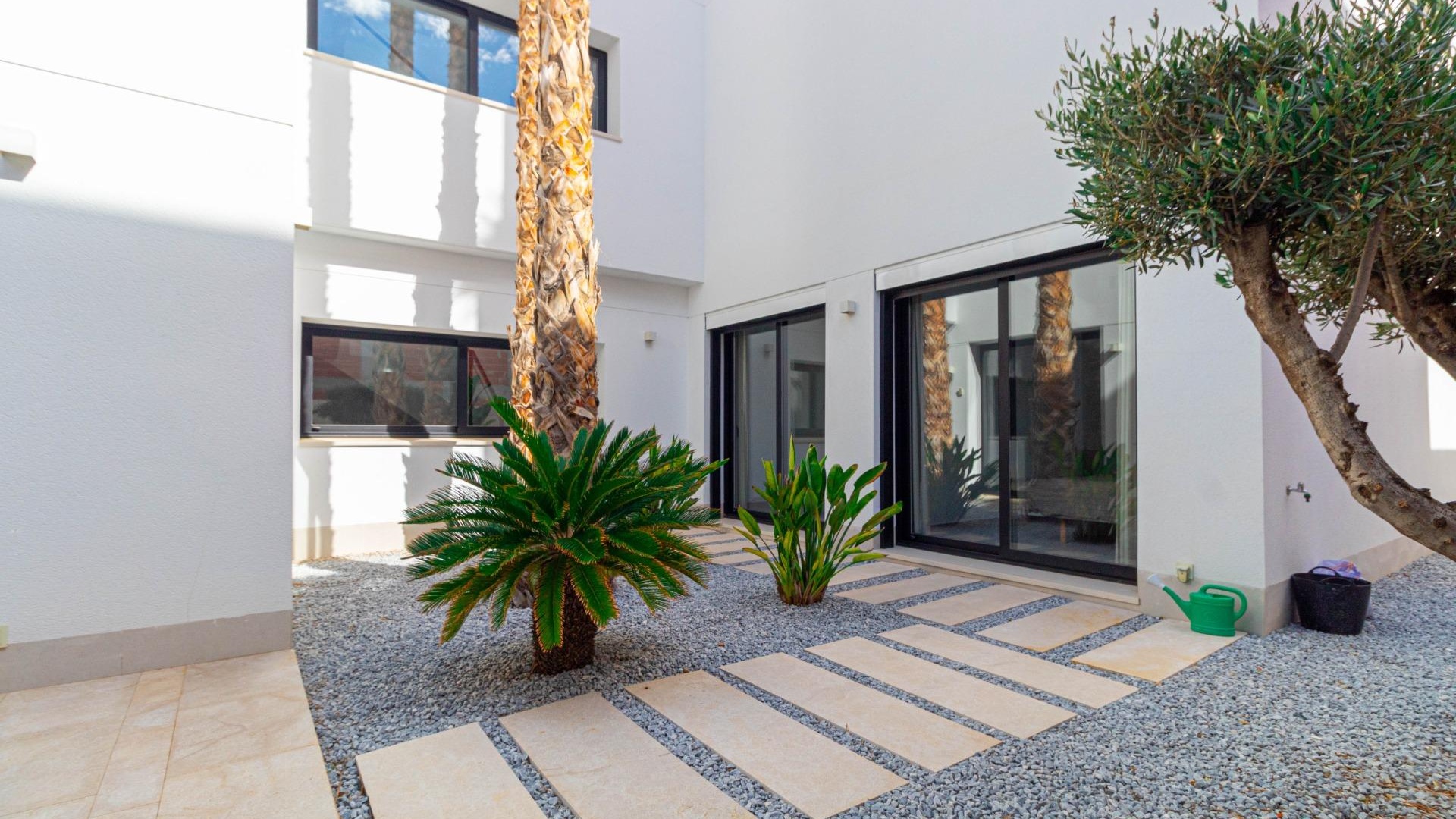 Resale - Villa - La Marina