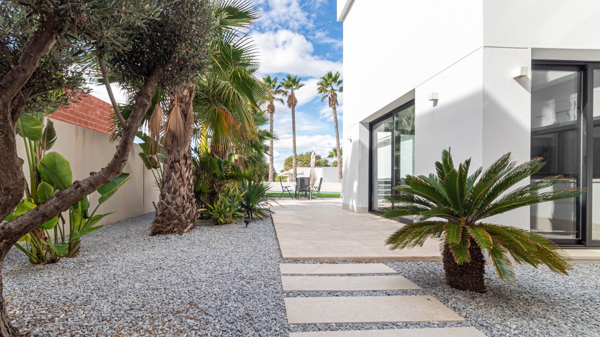 Resale - Villa - La Marina