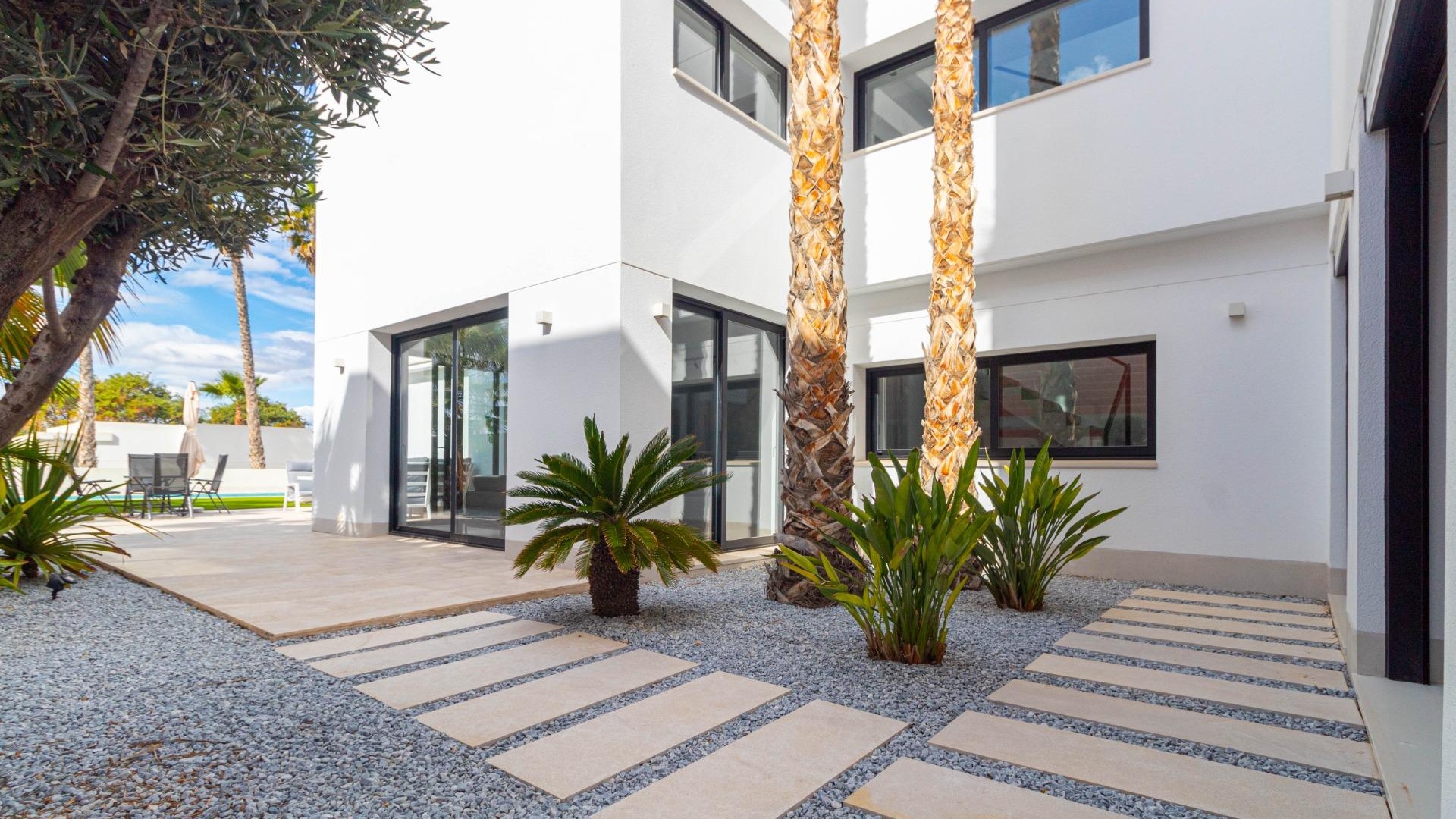 Resale - Villa - La Marina