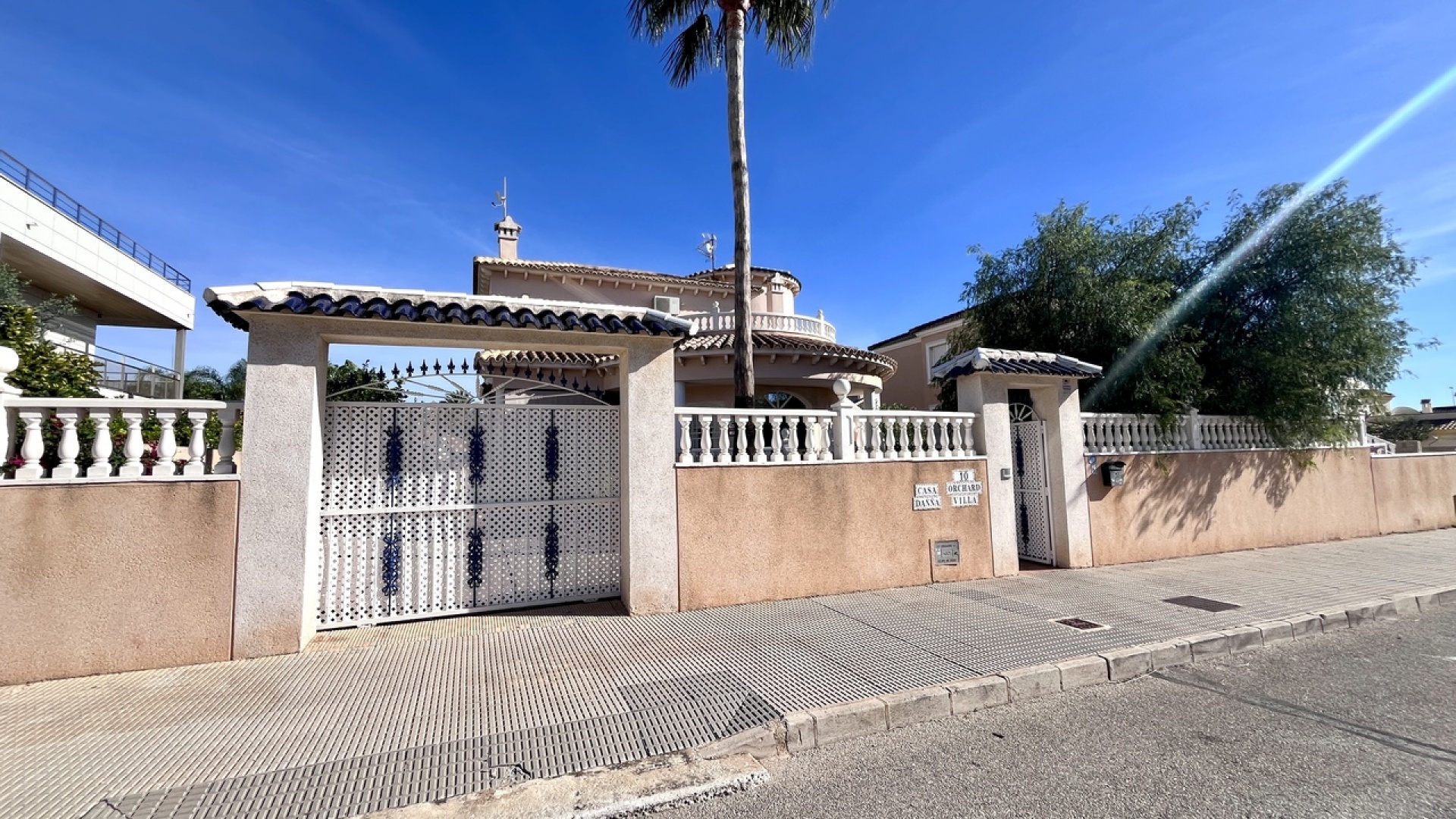 Resale - Villa - La Zenia - beachside