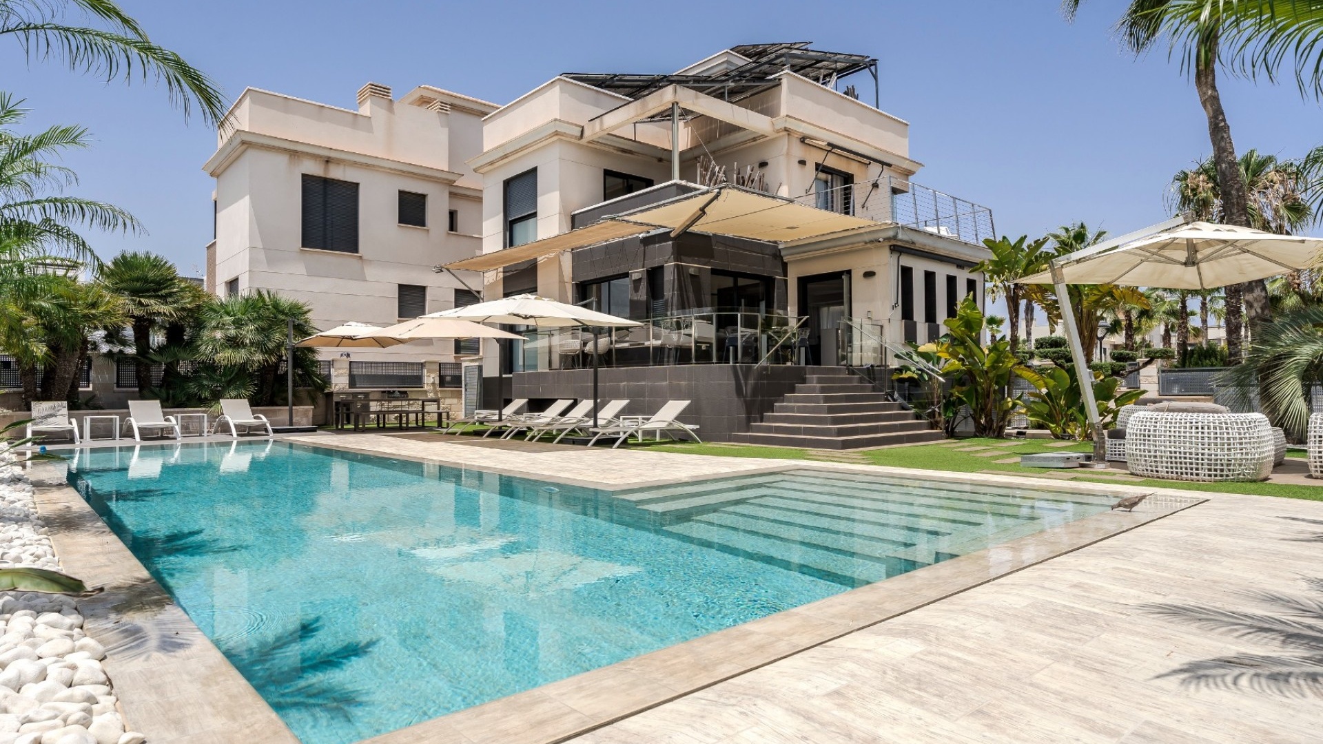 Resale - Villa - La Zenia