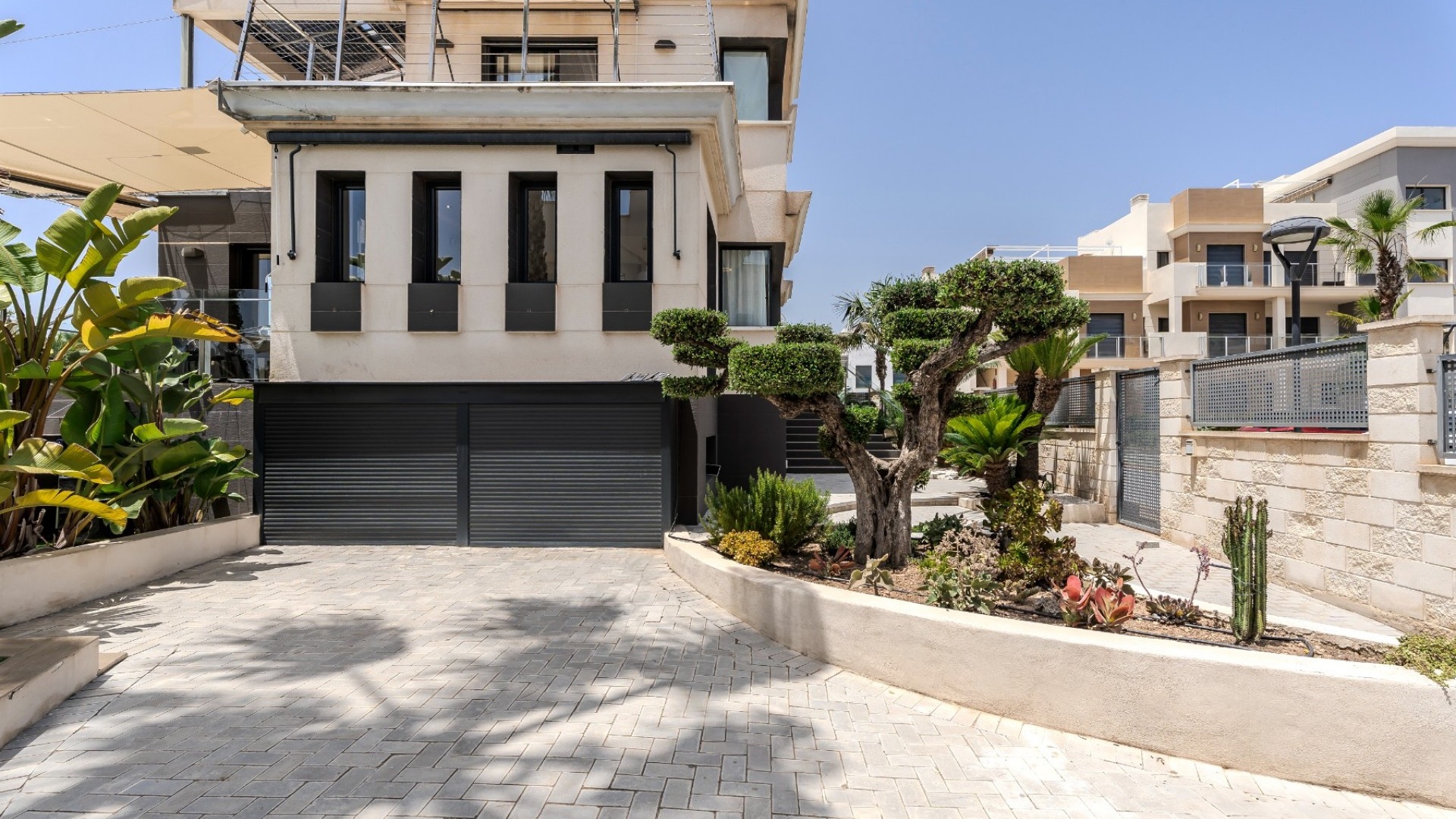 Resale - Villa - La Zenia