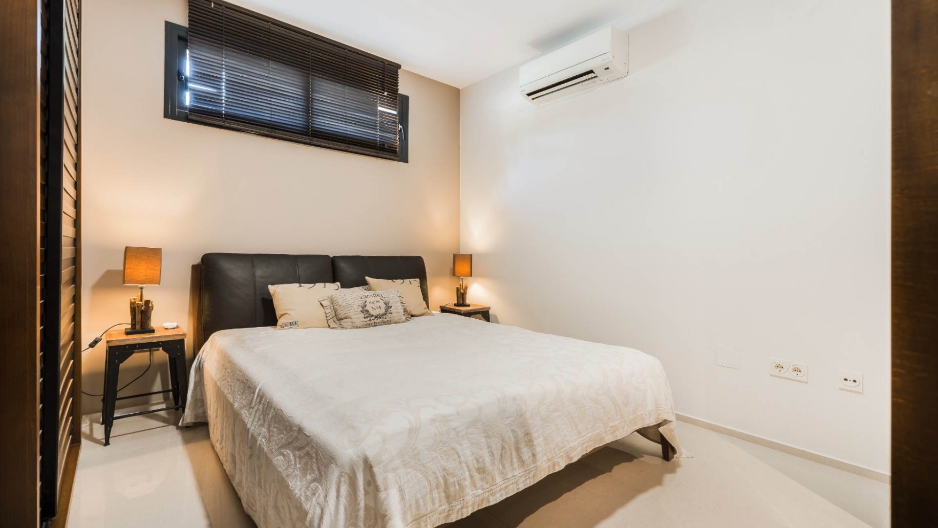 Resale - Villa - La Zenia