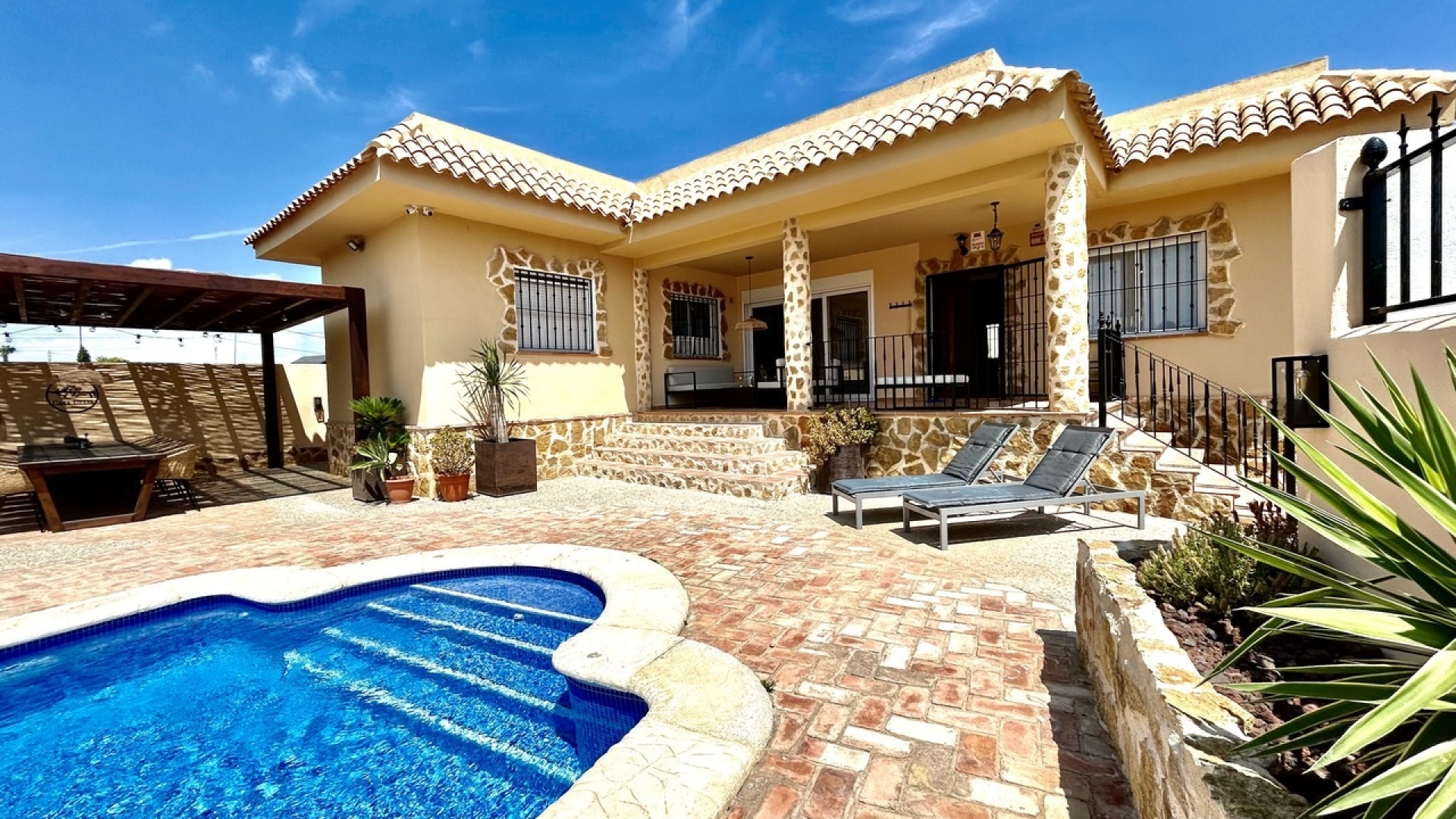 Resale - Villa - La Zenia