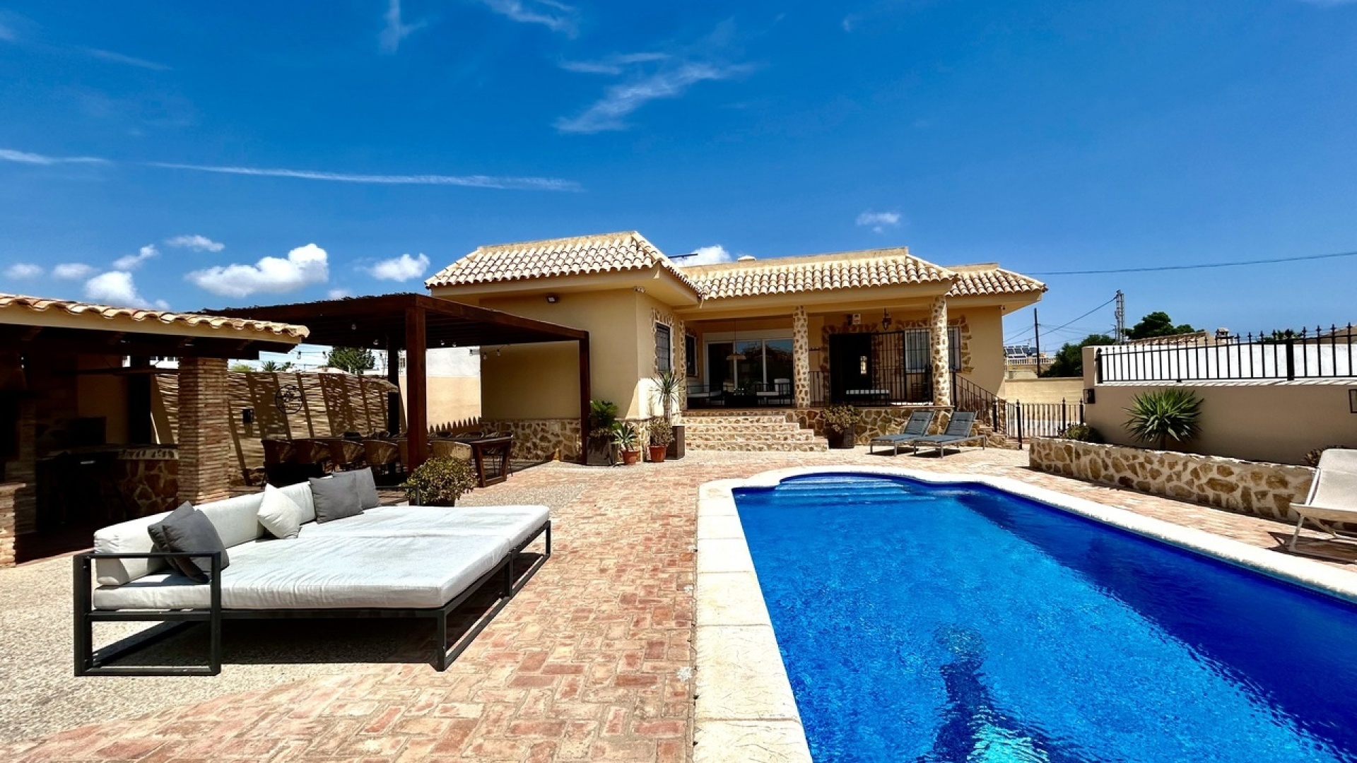 Resale - Villa - La Zenia