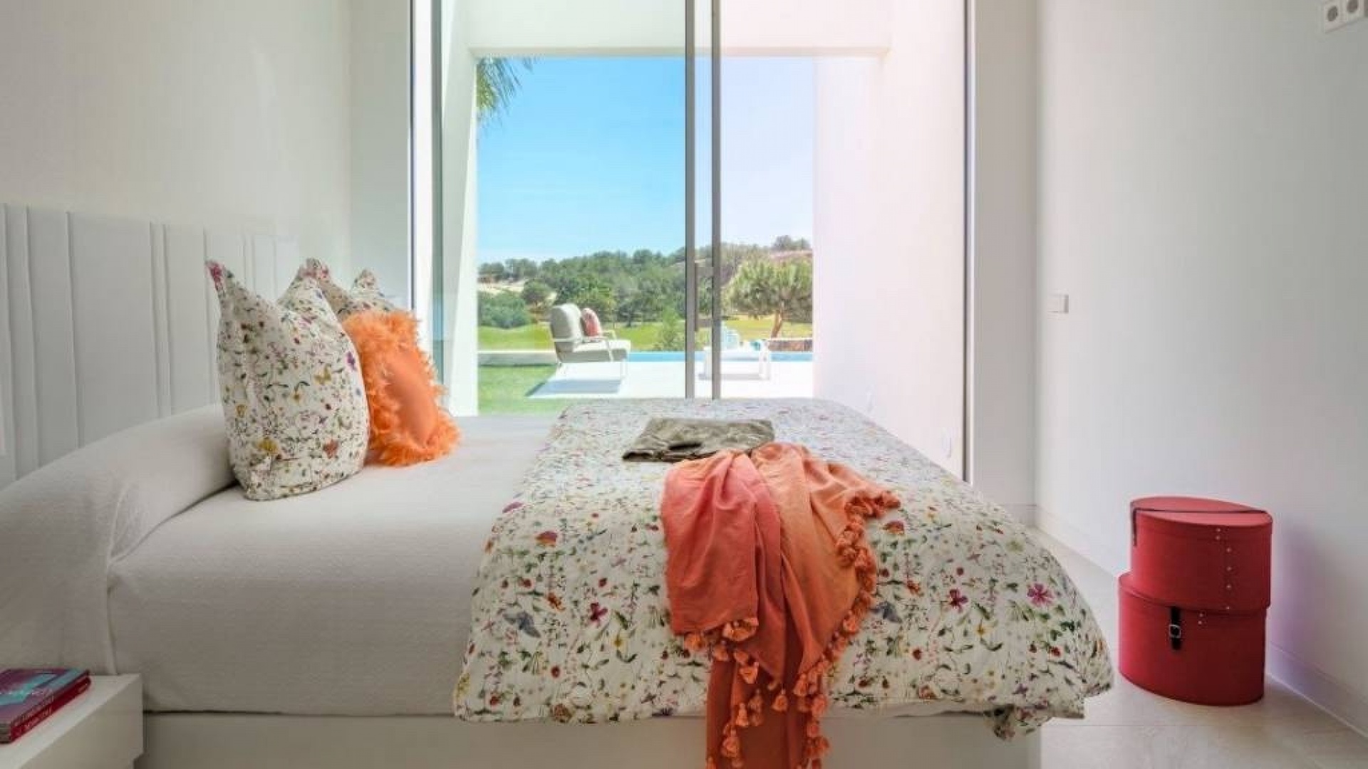 Resale - Villa - Las Colinas Golf Resort