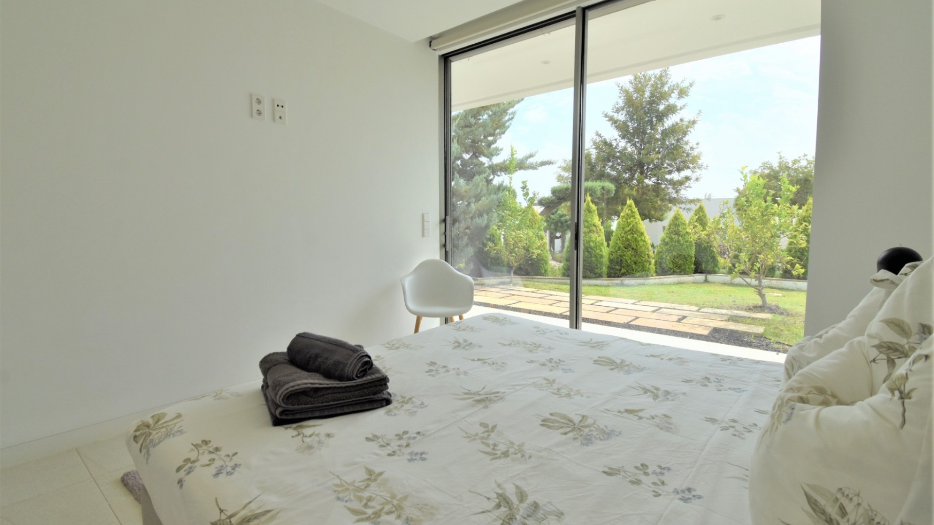 Resale - Villa - Las Colinas Golf Resort