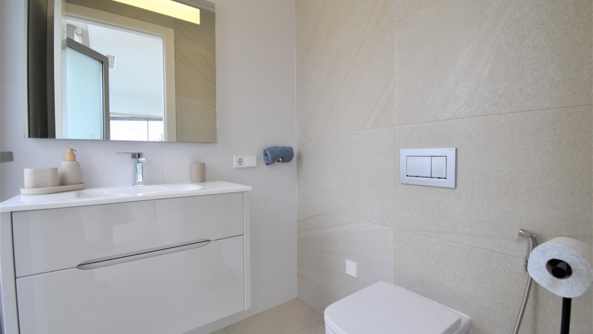 Resale - Villa - Las Colinas Golf Resort